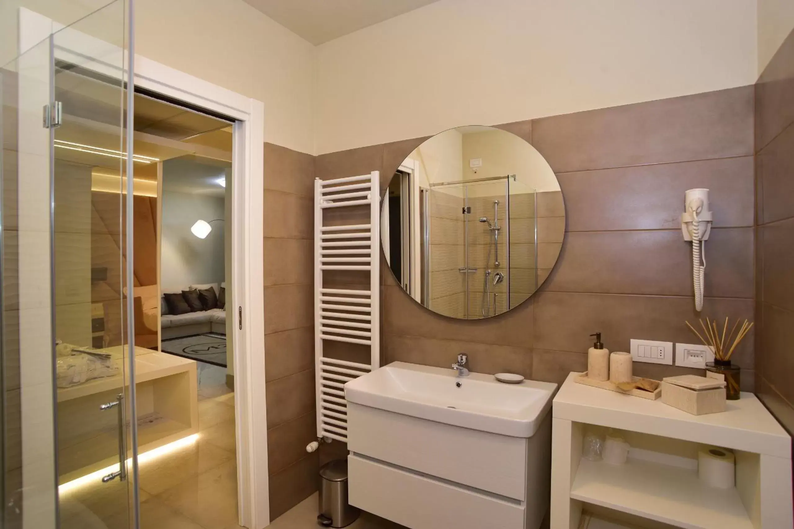 Shower, Bathroom in M2 Hotel