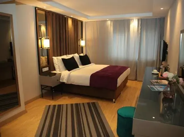 Bedroom, Bed in The Roomy Hotel Nişantaşı