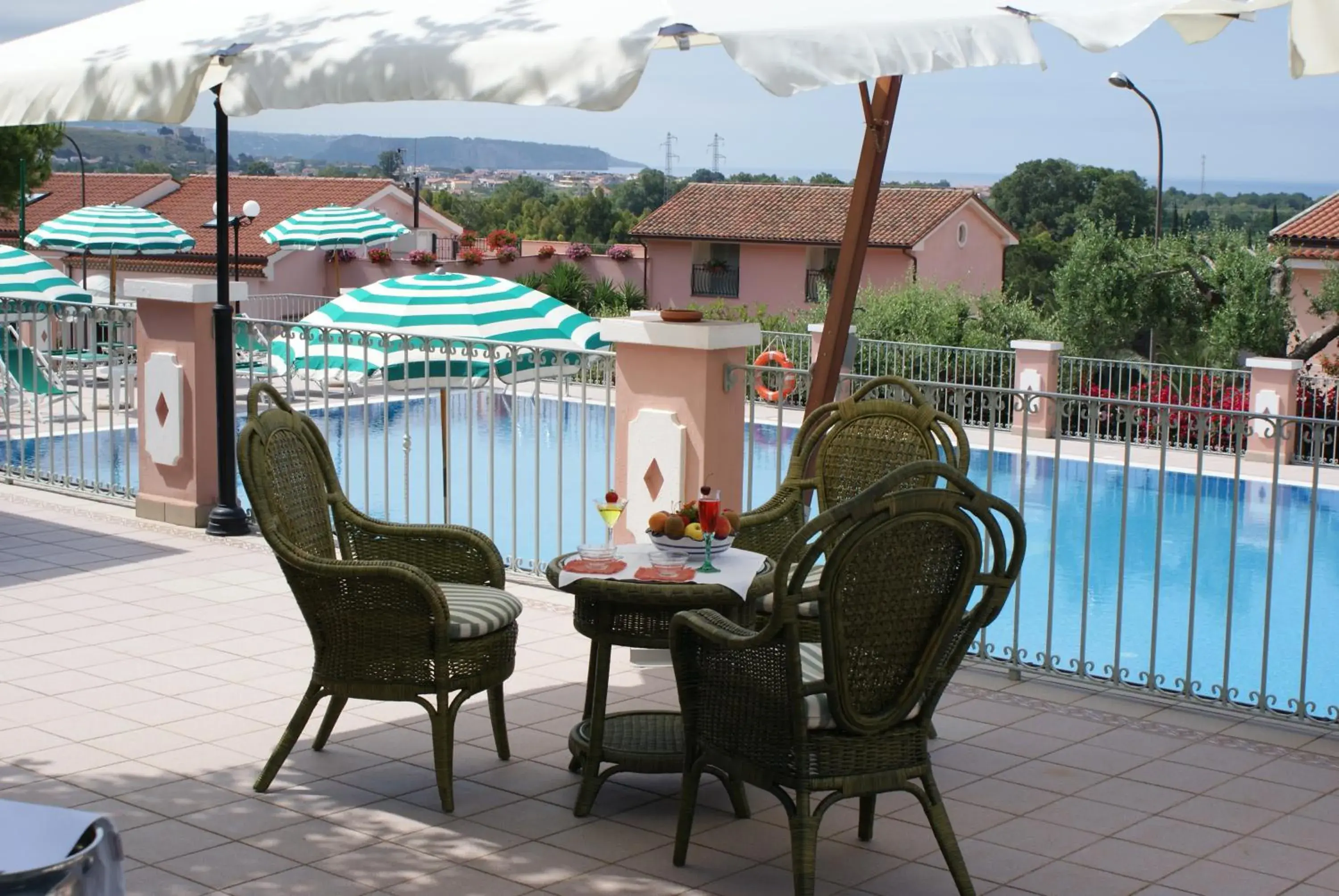 Pool view, Swimming Pool in Hotel Ristorante Borgo La Tana