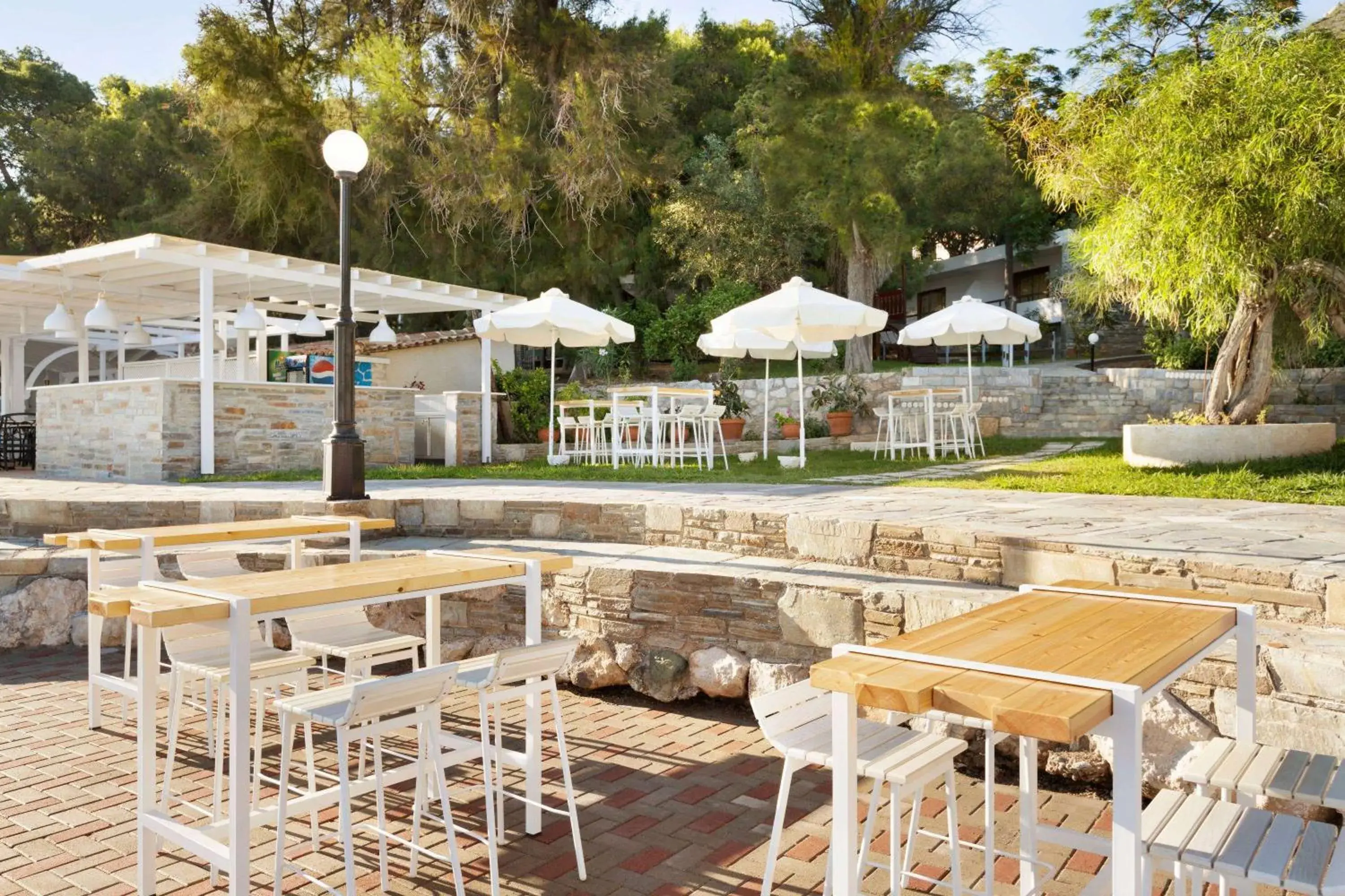 Lounge or bar, Restaurant/Places to Eat in Ramada Loutraki Poseidon Resort