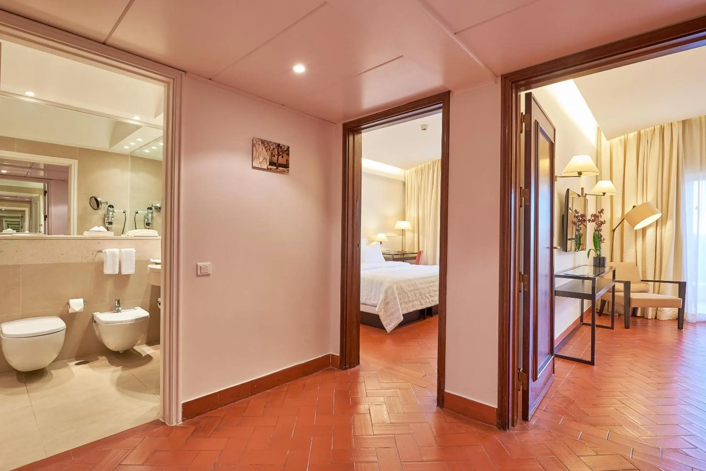 Living room, Bathroom in Penina Hotel & Golf Resort