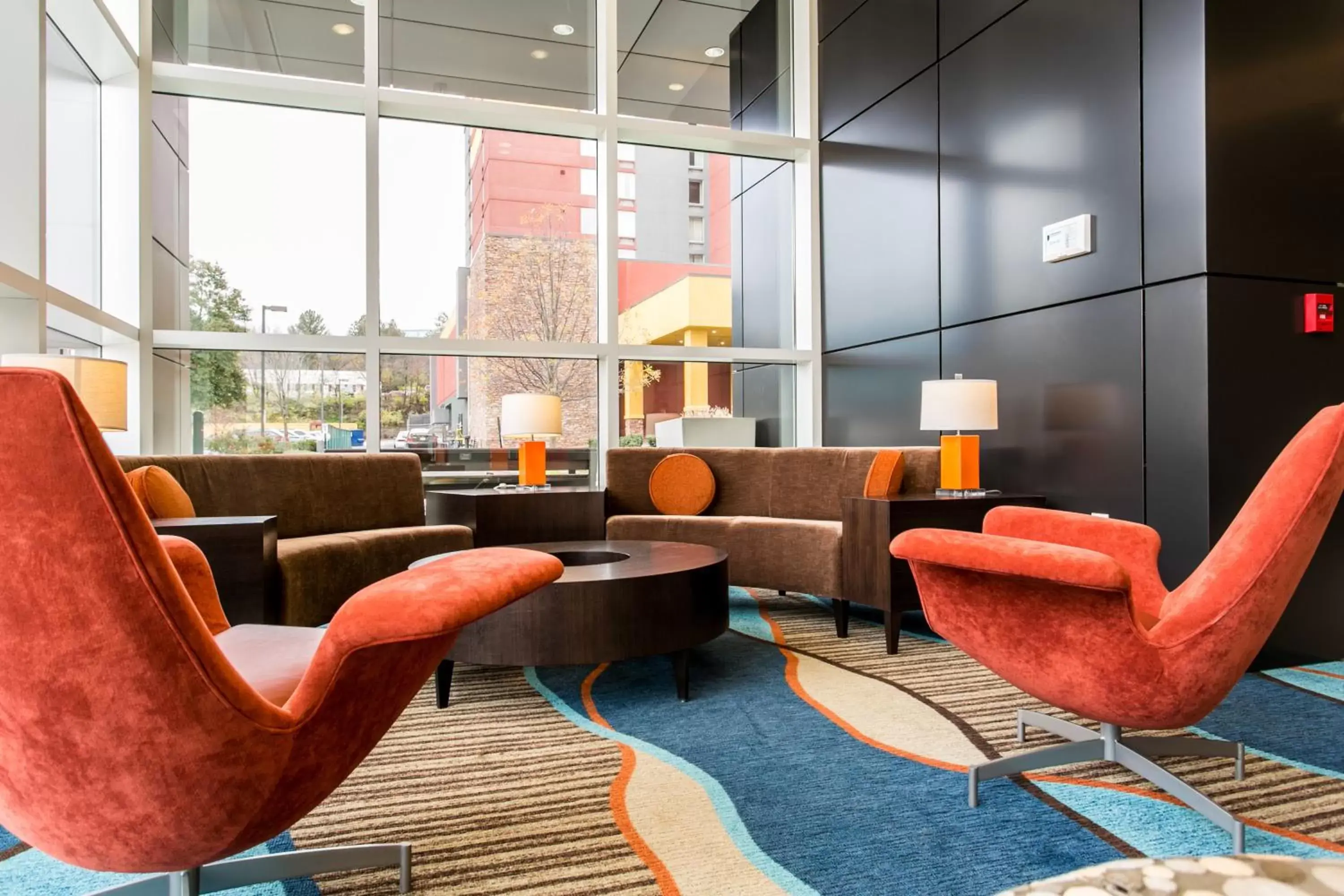 Property building, Seating Area in Holiday Inn Hotel & Suites Chattanooga, an IHG Hotel