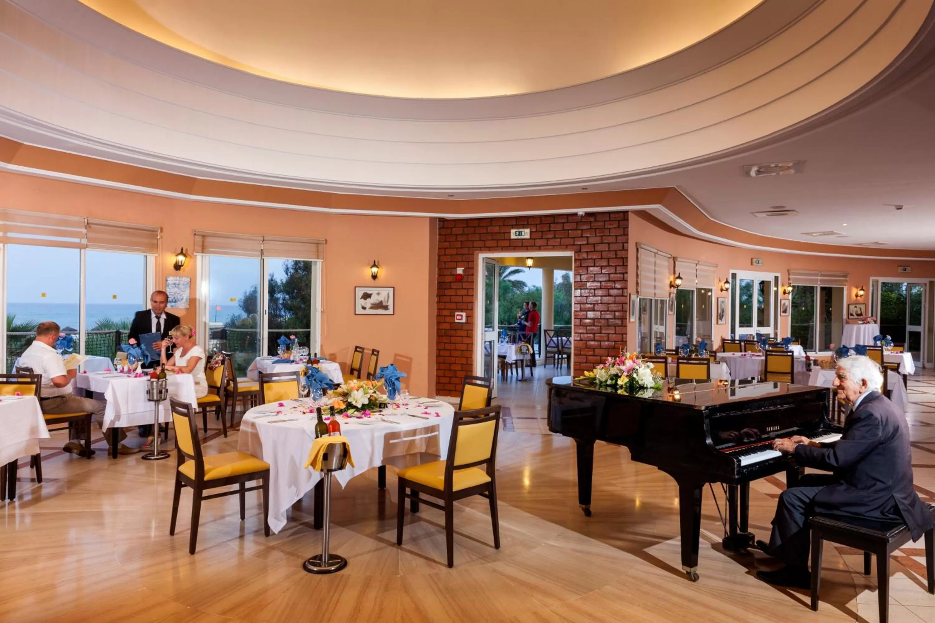 Restaurant/places to eat in TUI MAGIC LIFE Africana