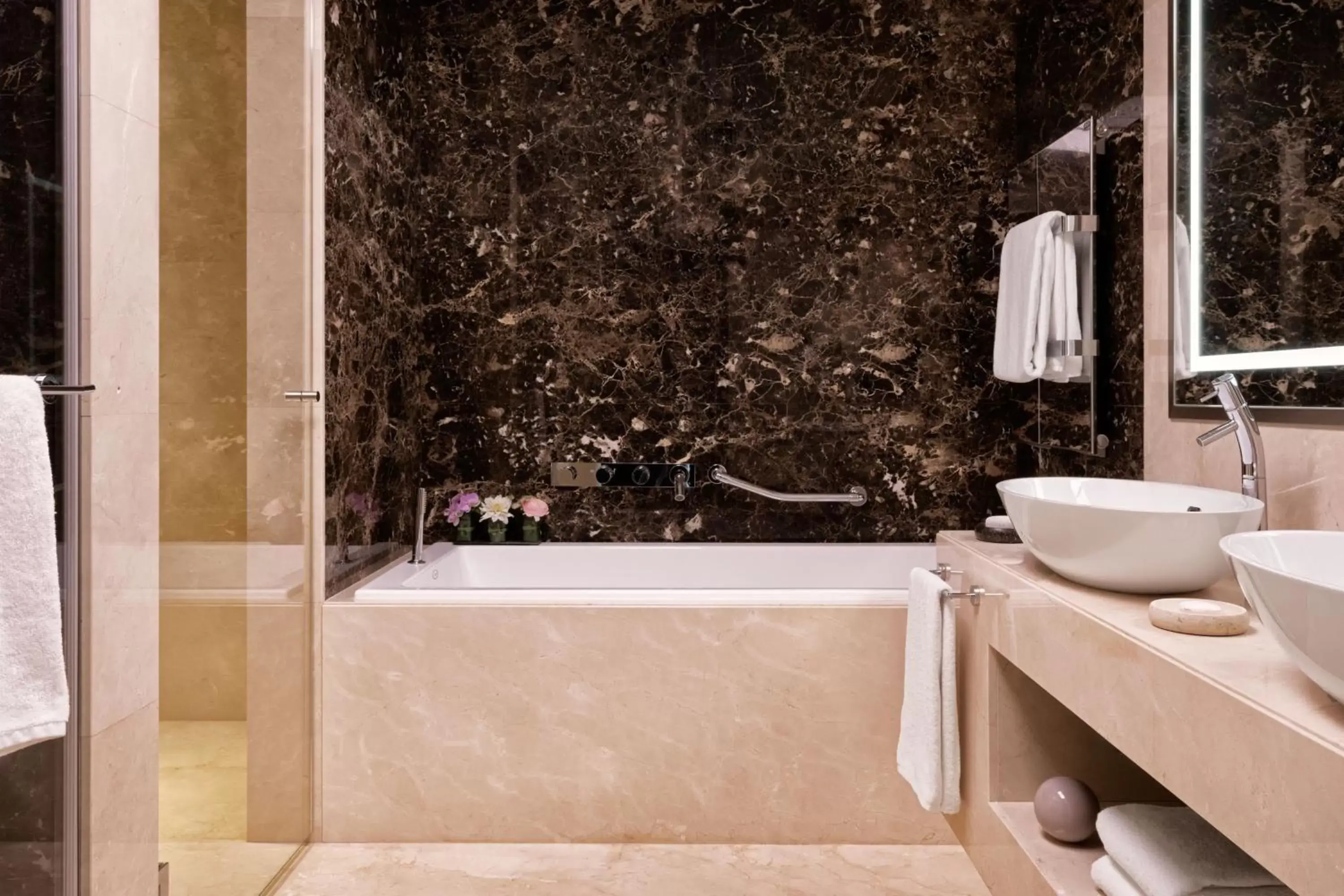 Bathroom in Excelsior Hotel Gallia, a Luxury Collection Hotel, Milan