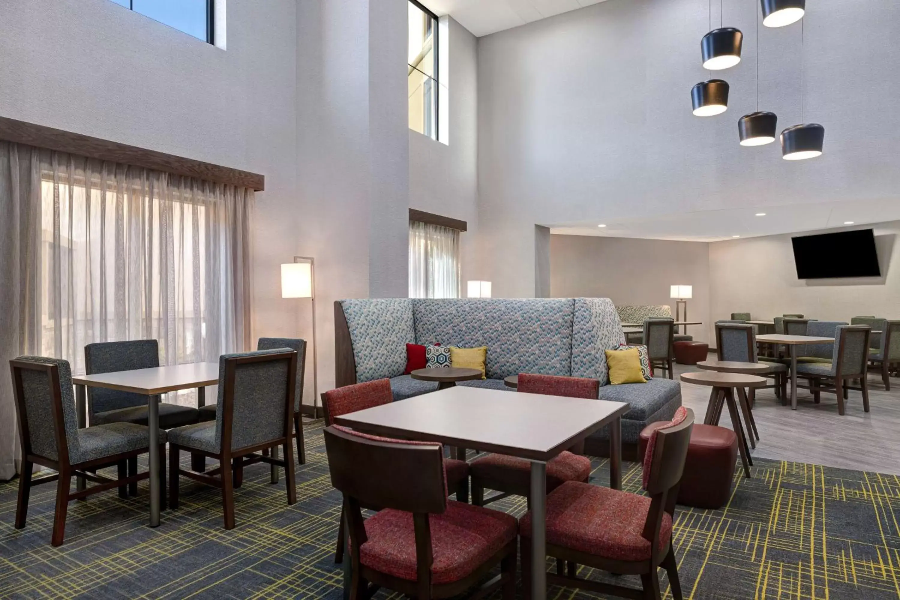 Lobby or reception, Restaurant/Places to Eat in Hampton Inn & Suites Marina