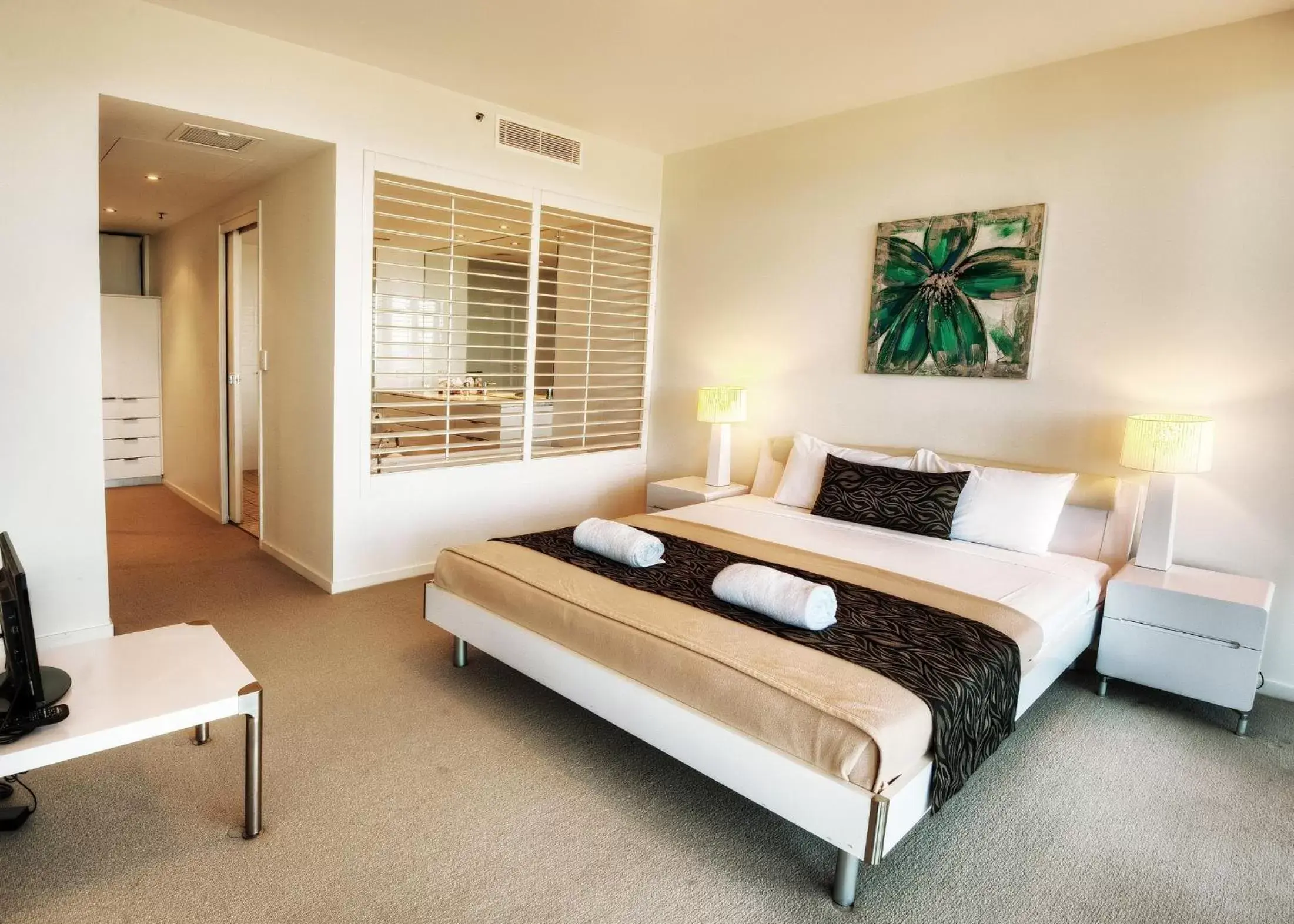 Bedroom, Bed in Ultra Broadbeach