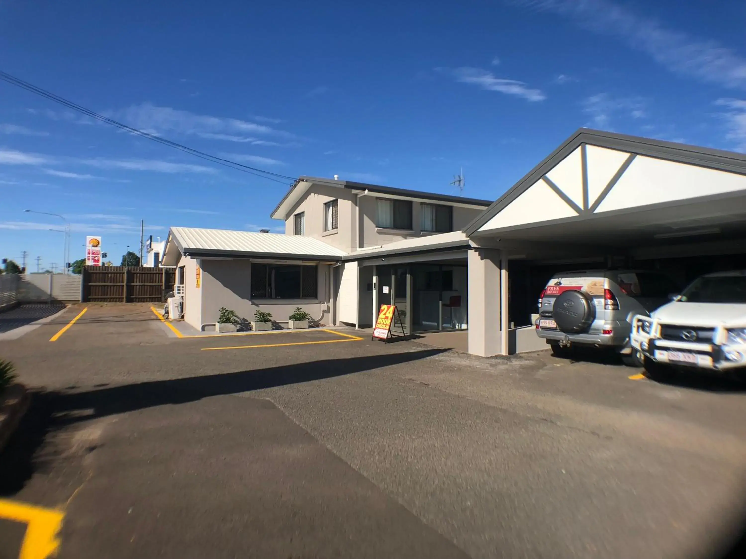 Property Building in Allan Cunningham Motel