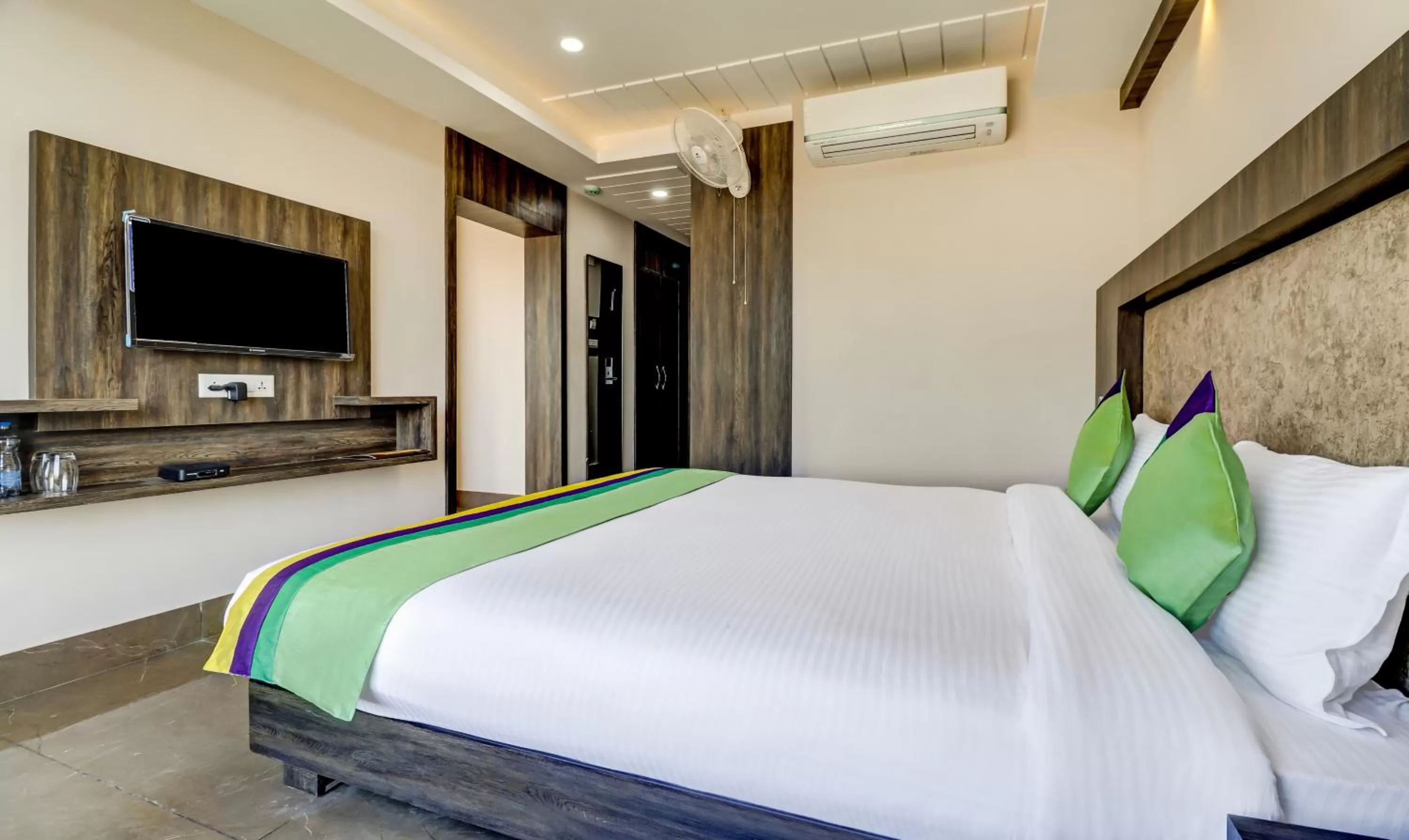 Bed in Hotel Bikalal, Bikaner