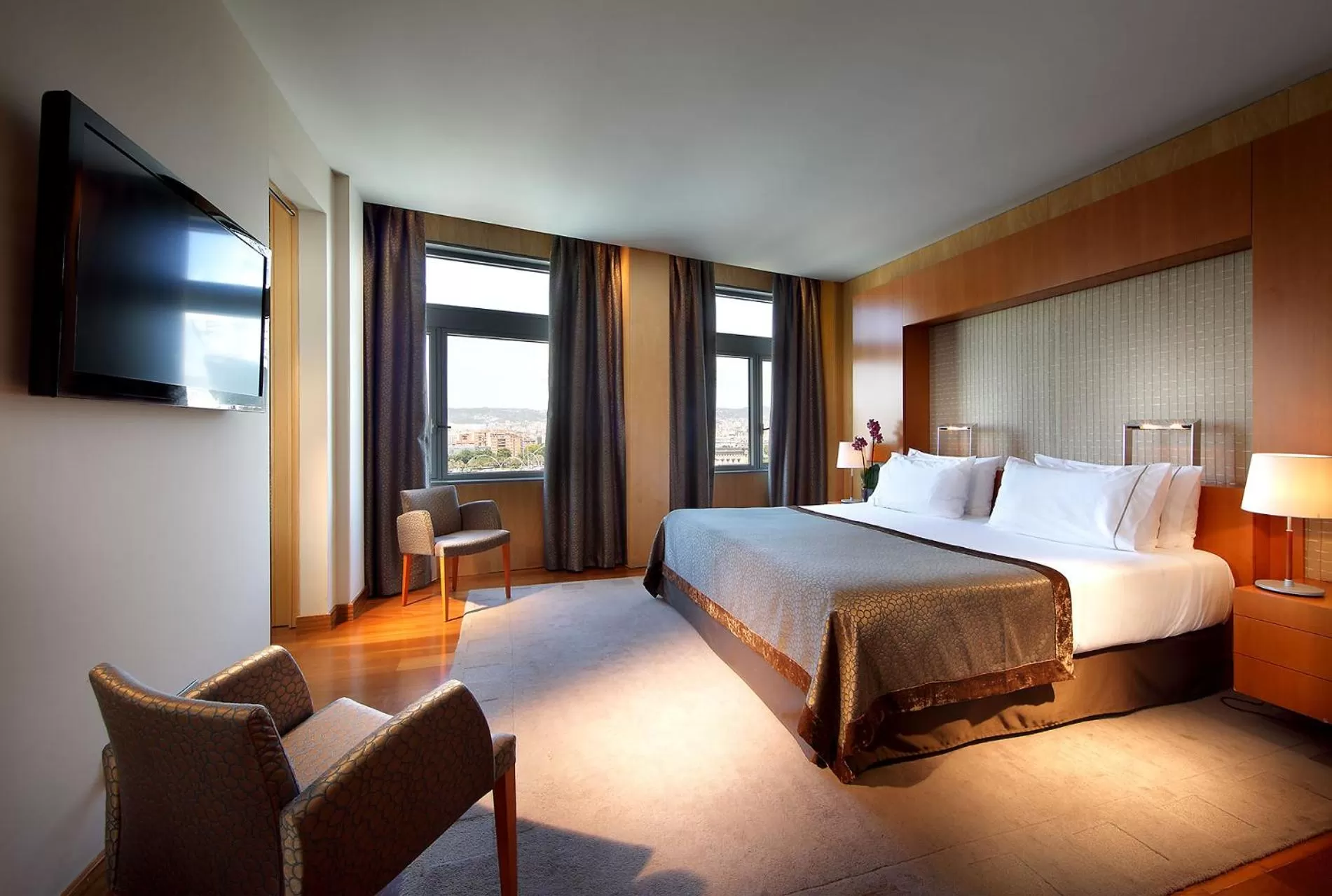 Bed in Eurostars Grand Marina Hotel GL