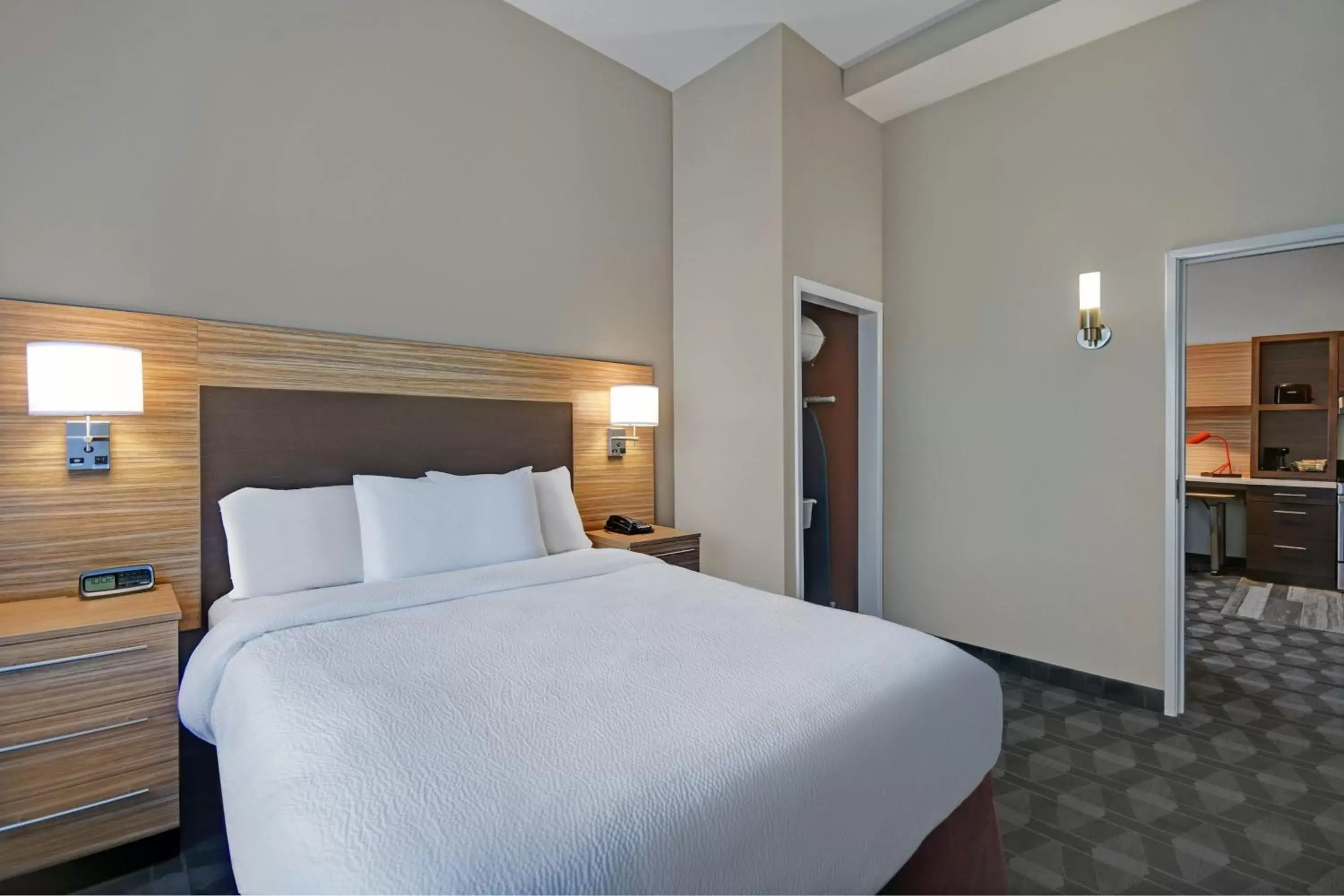 Bedroom, Bed in TownePlace Suites by Marriott Grand Rapids Wyoming