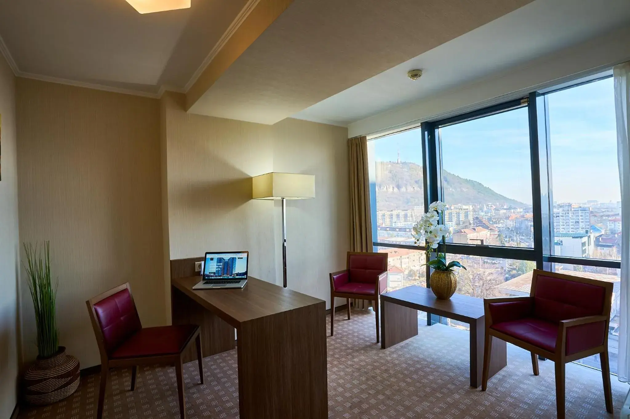 Seating Area in Central Plaza Hotel