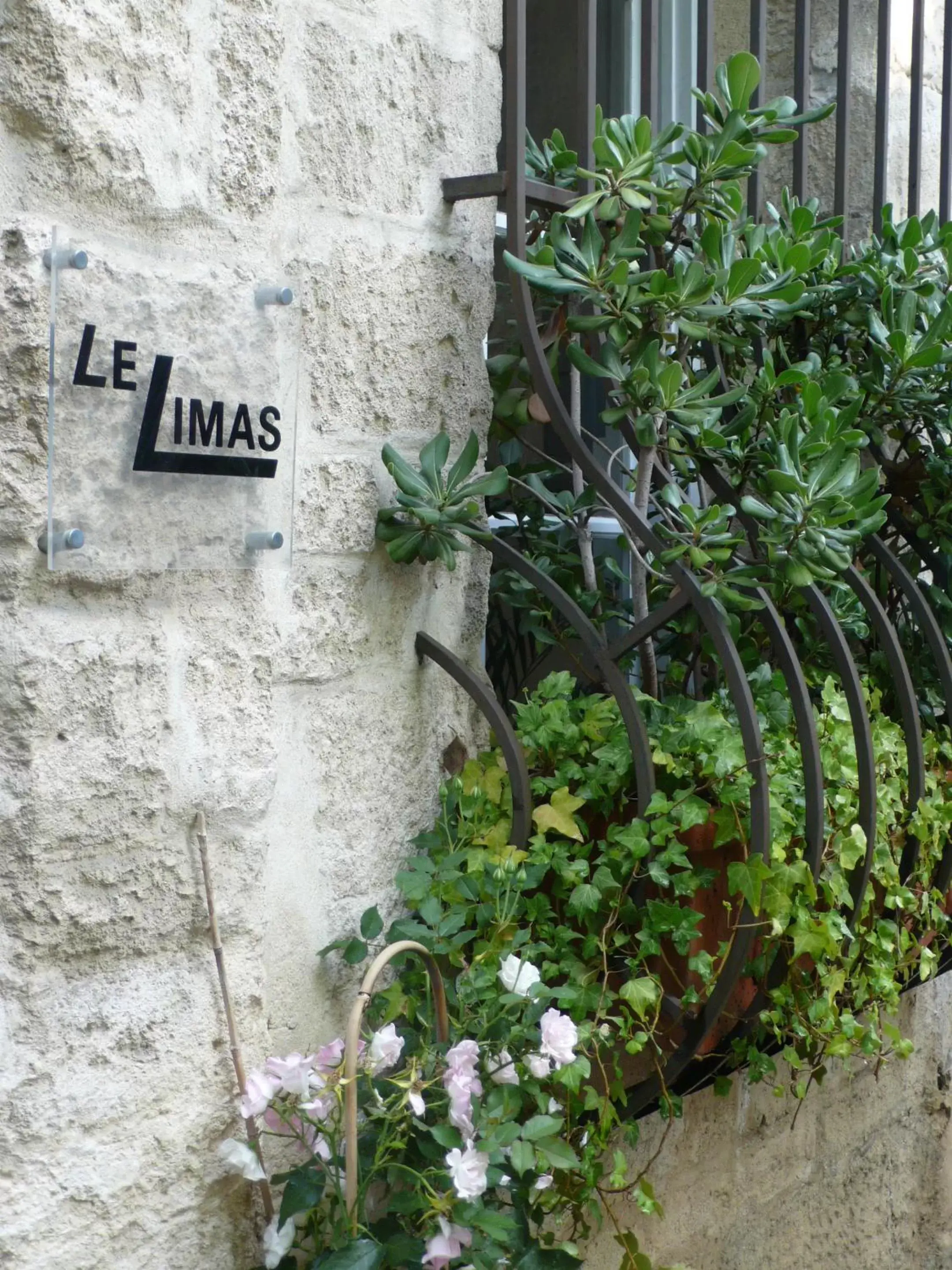 Property building in Le Limas