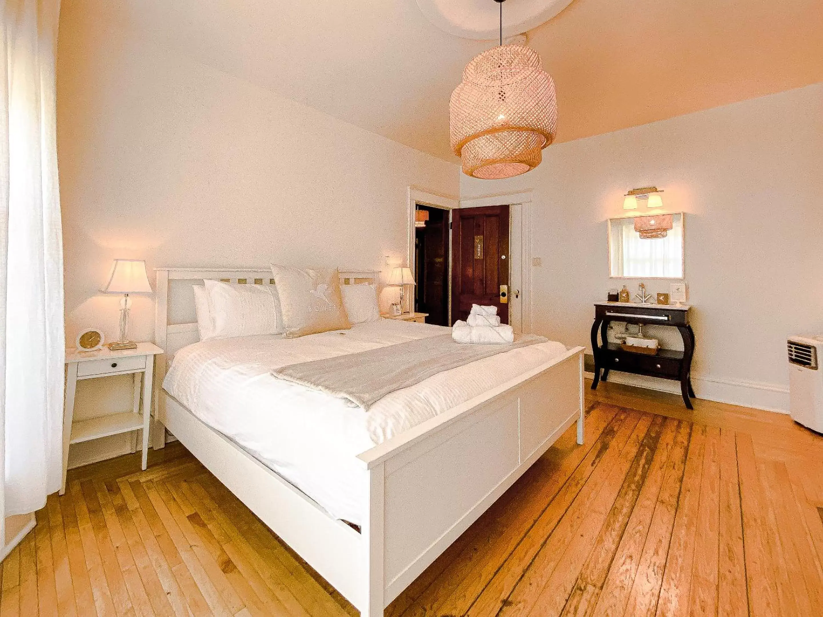 Bed in Hotel du Vieux Port by Bower Hotels & Suites