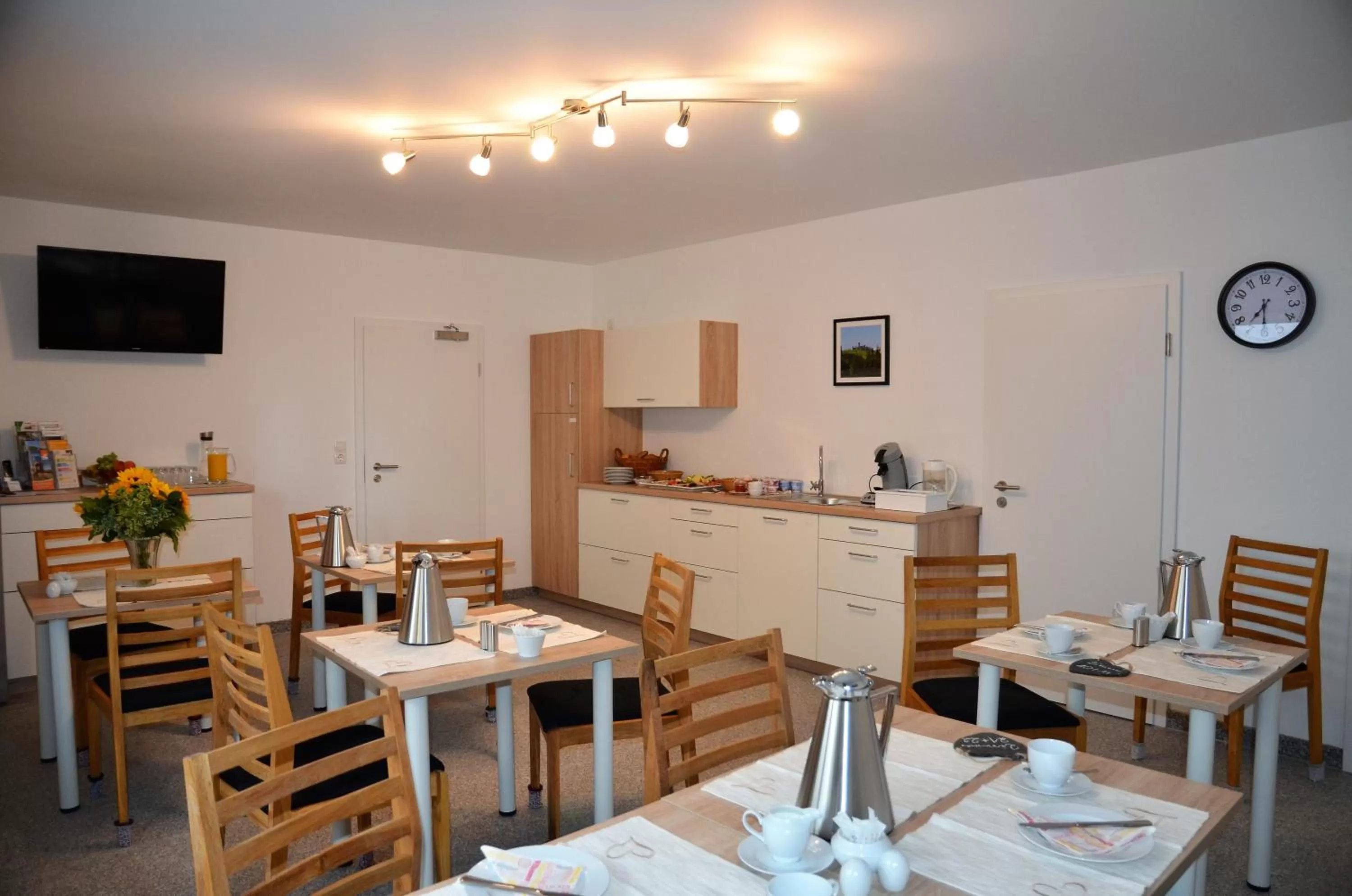 Communal kitchen in Gästehaus Am Hochsimmer