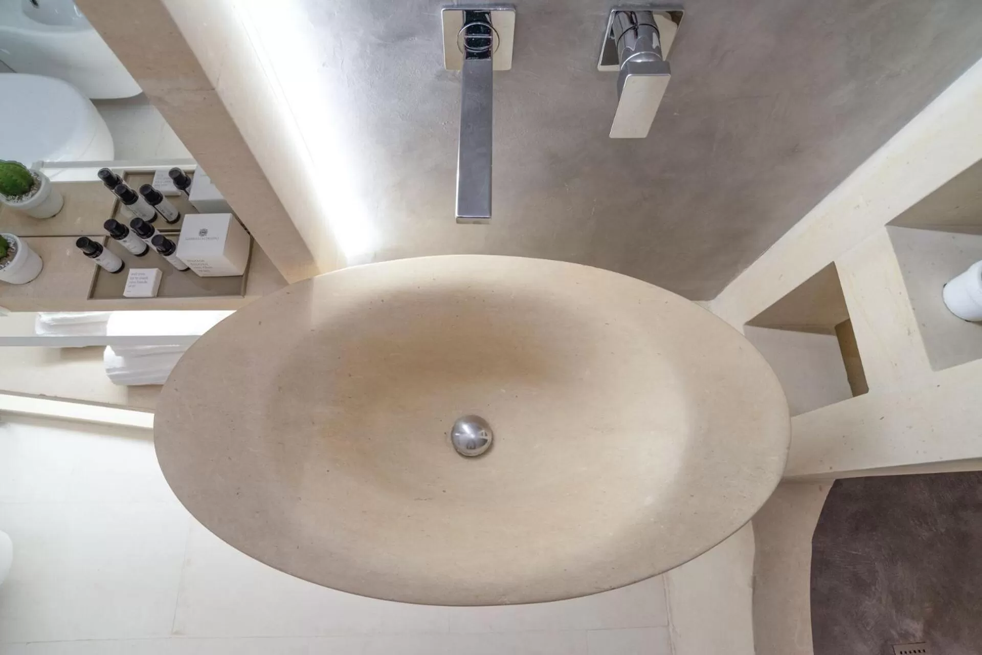 Bathroom in Vico Bianco Raro Villas Smart Rooms Collection