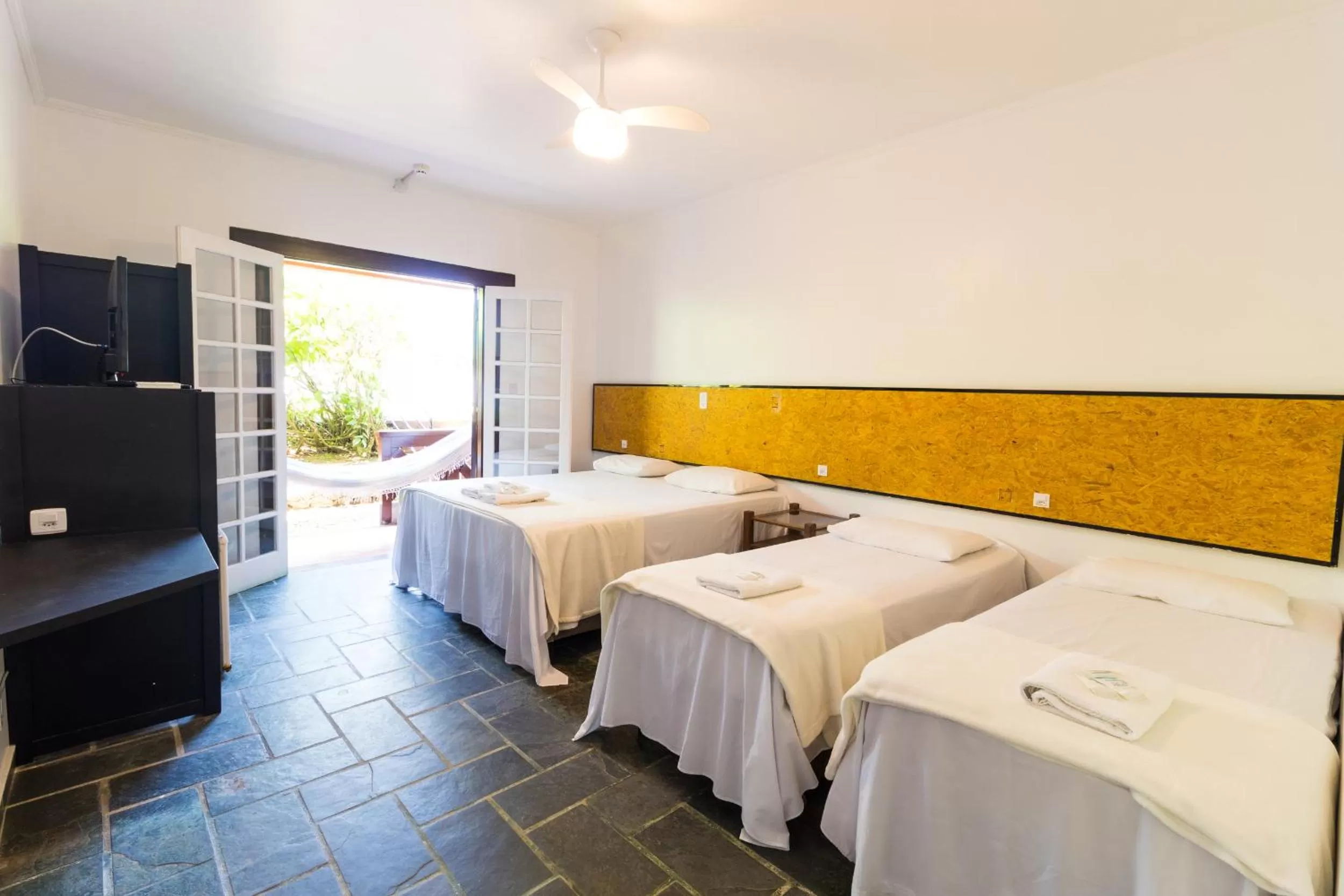 Patio, Bed in HOTELARE Hotel Villa Di Capri