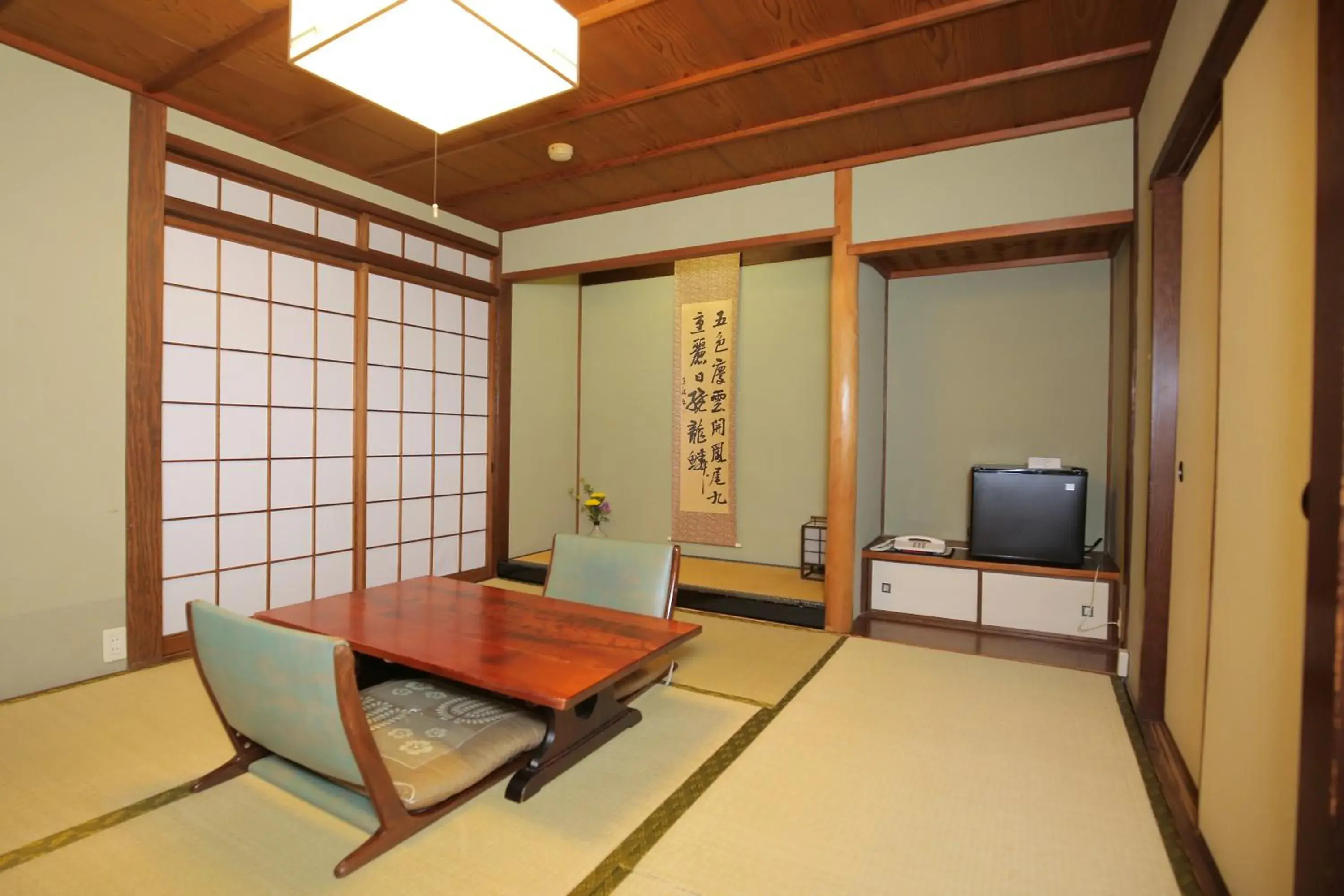 Photo of the whole room, TV/Entertainment Center in Ryori Ryokan Tsurugata Hotel