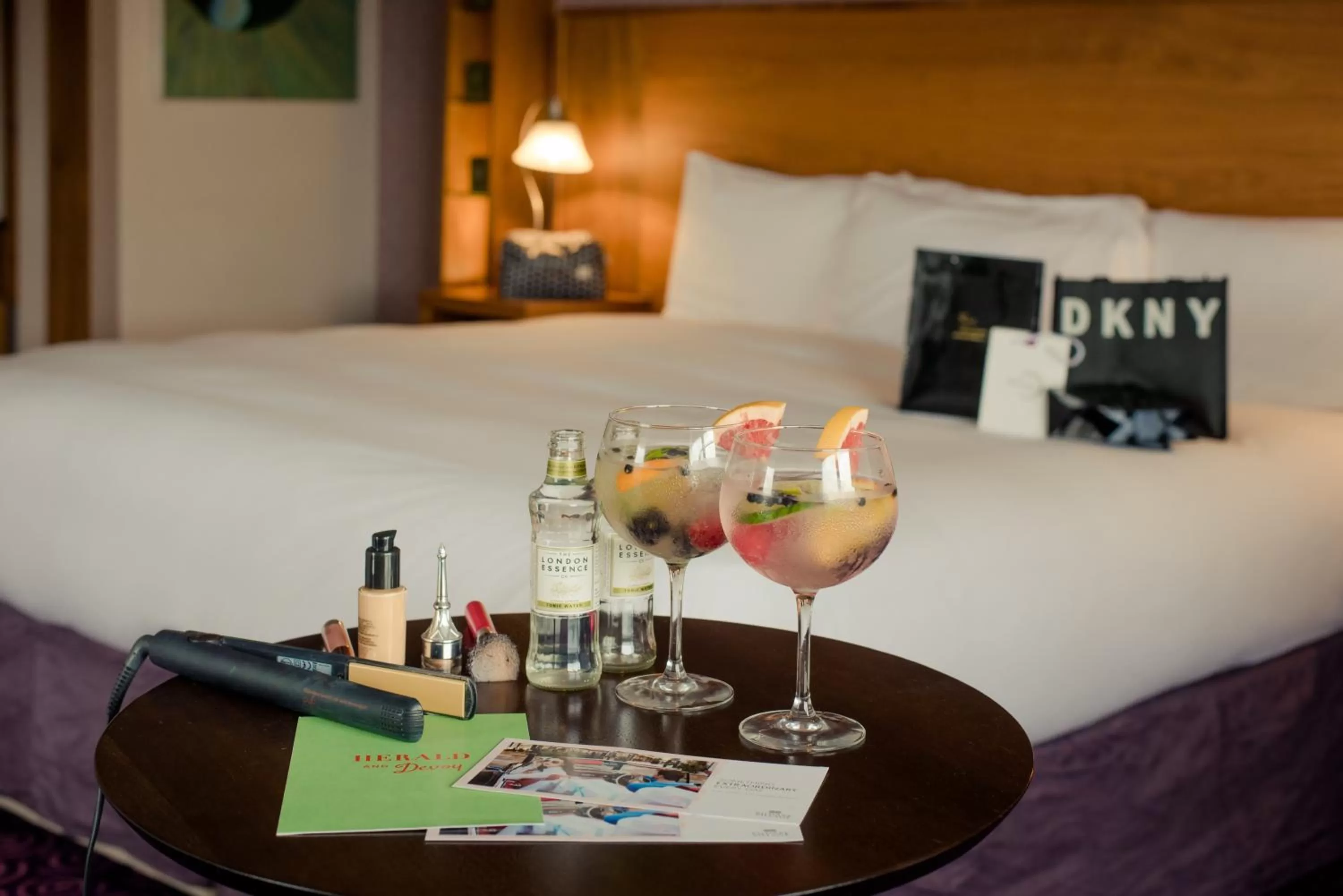 Bedroom, Bed in Osprey Hotel