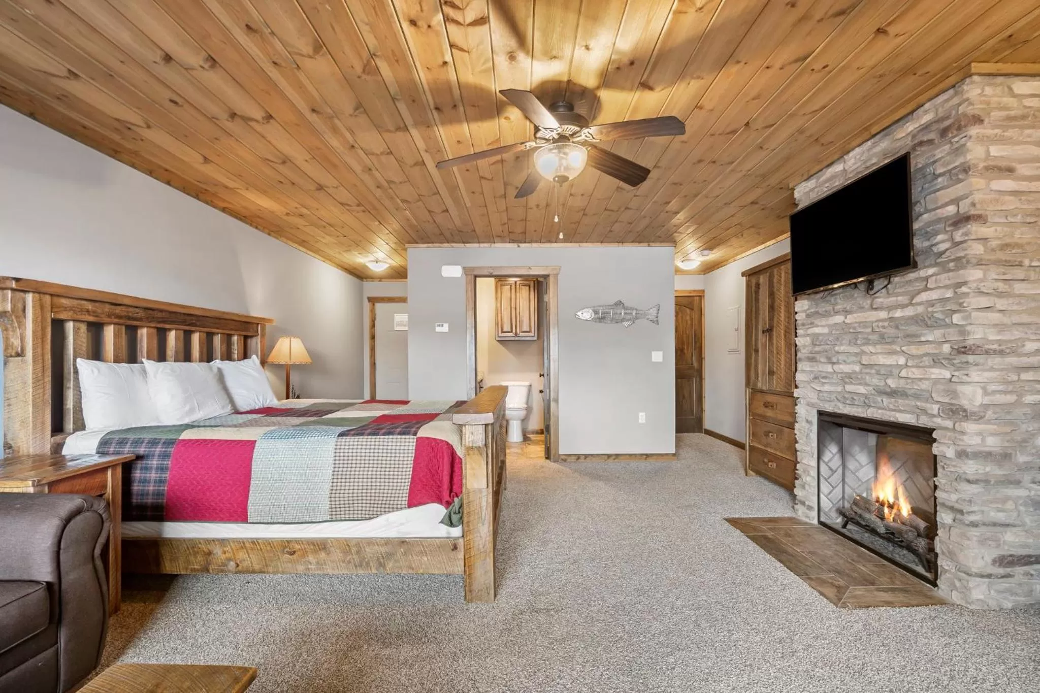 Bed in Table Rock Resorts at Indian Point