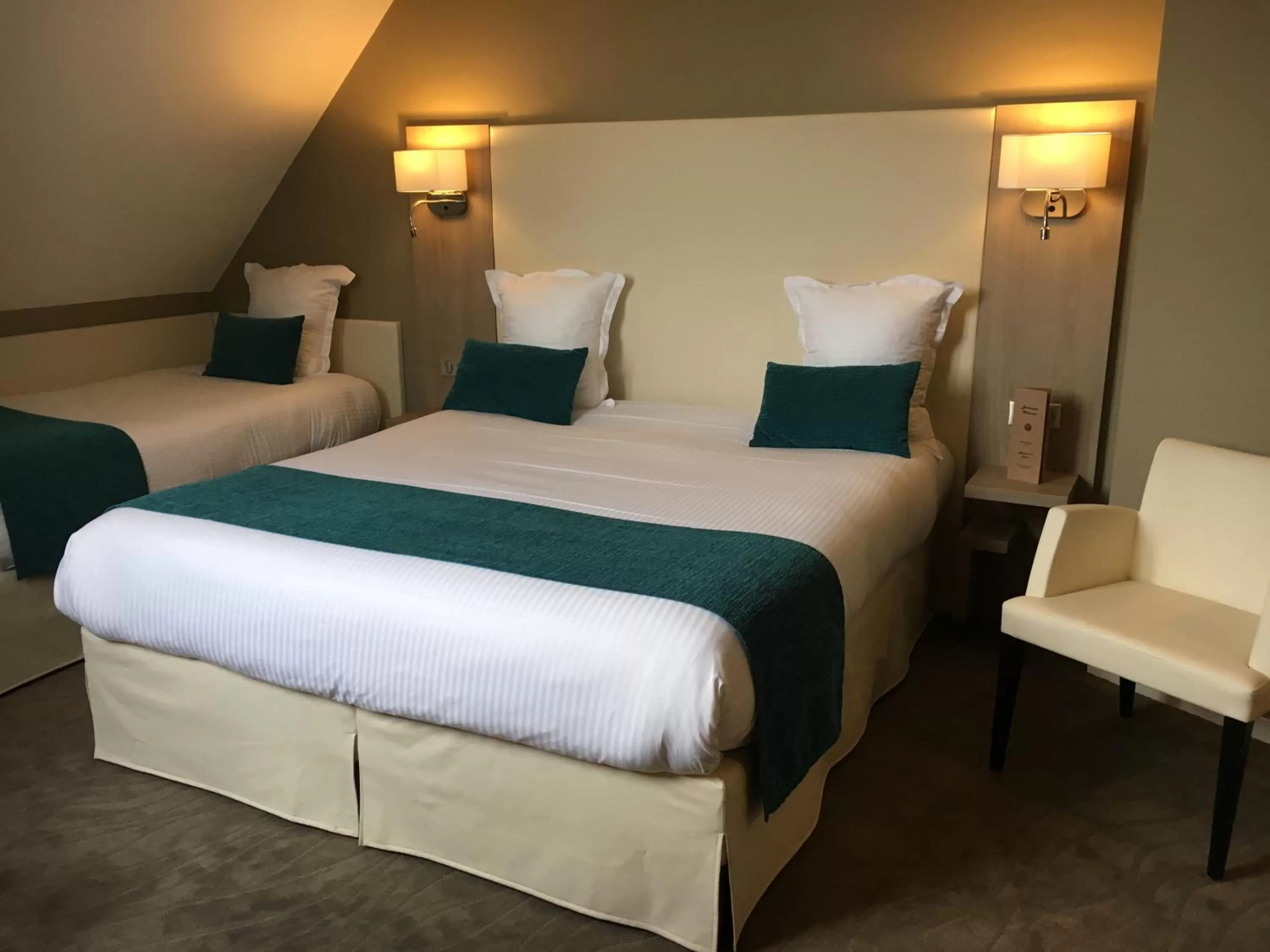 Bed in Hotel Normandy