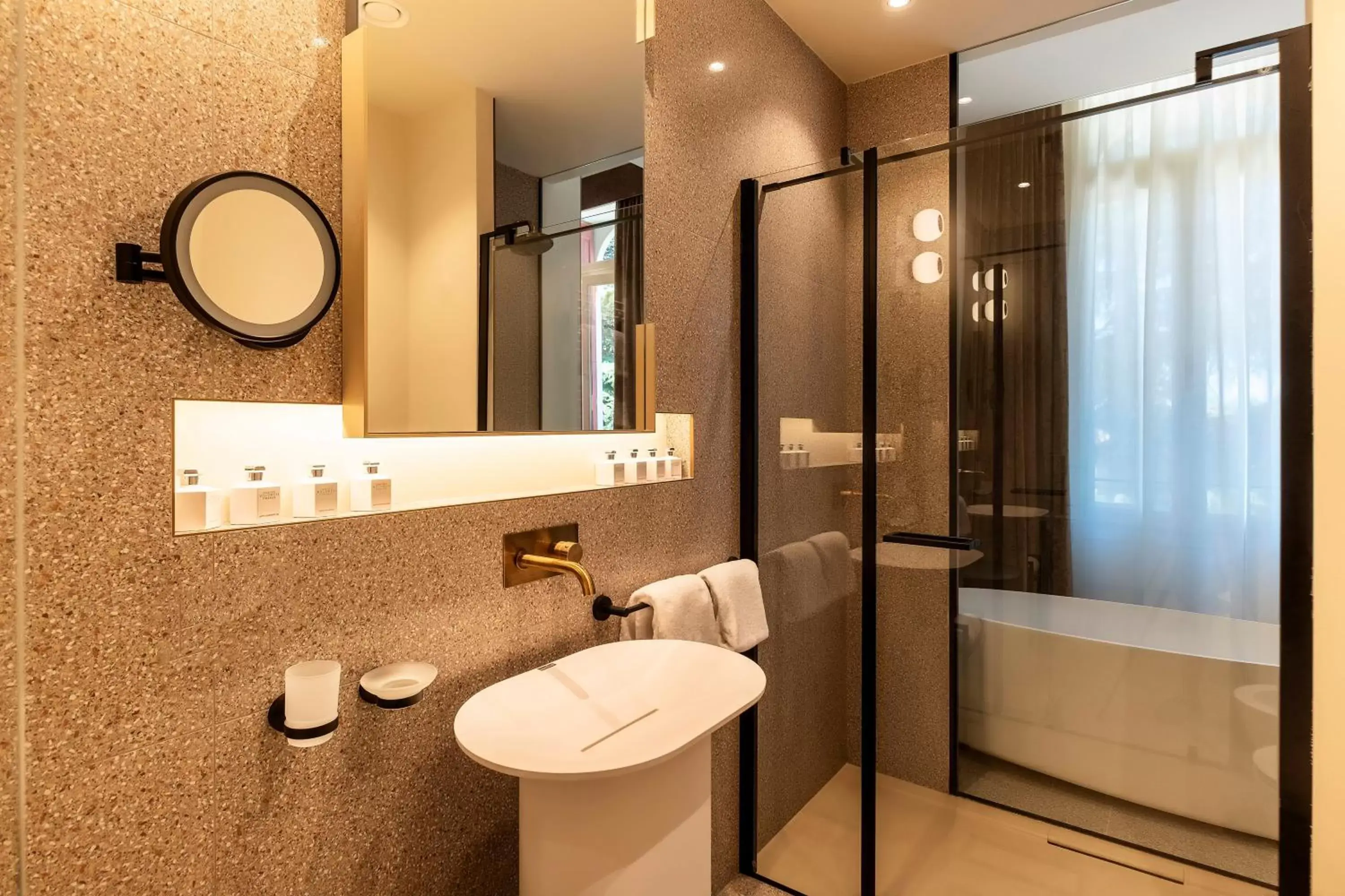 Shower, Bathroom in Hotel Villa Soligo - Small Luxury Hotels of the World