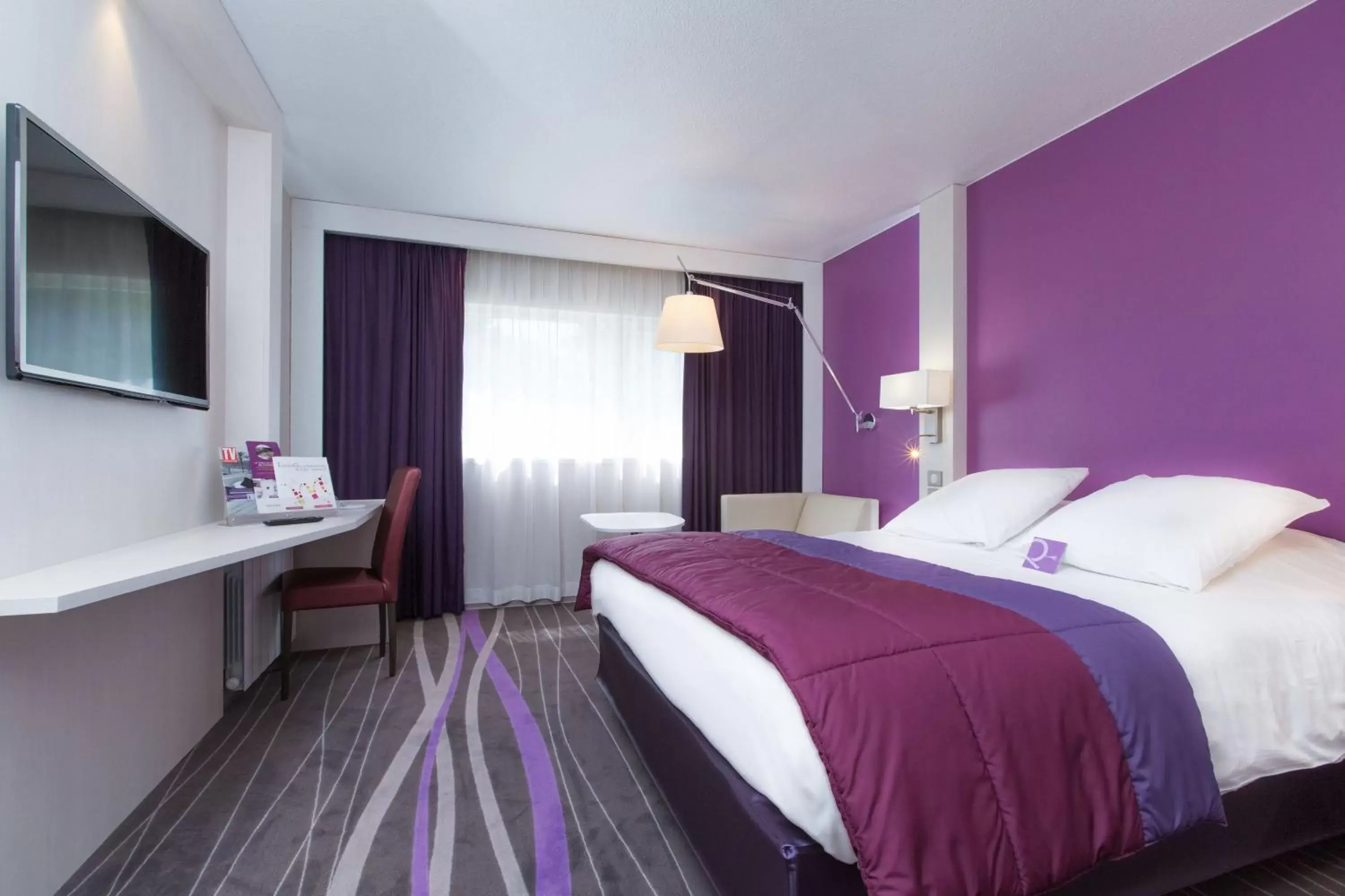 Photo of the whole room, Bed in Mercure Strasbourg Aéroport