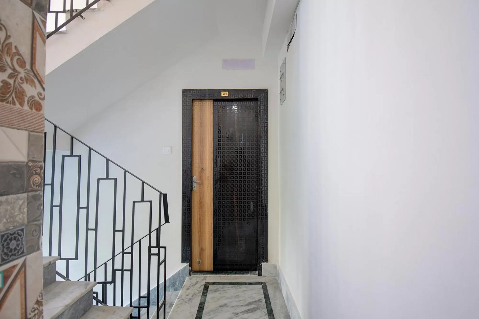 Lobby or reception in FabExpress Amar Raj Villa - Nr Eco Park