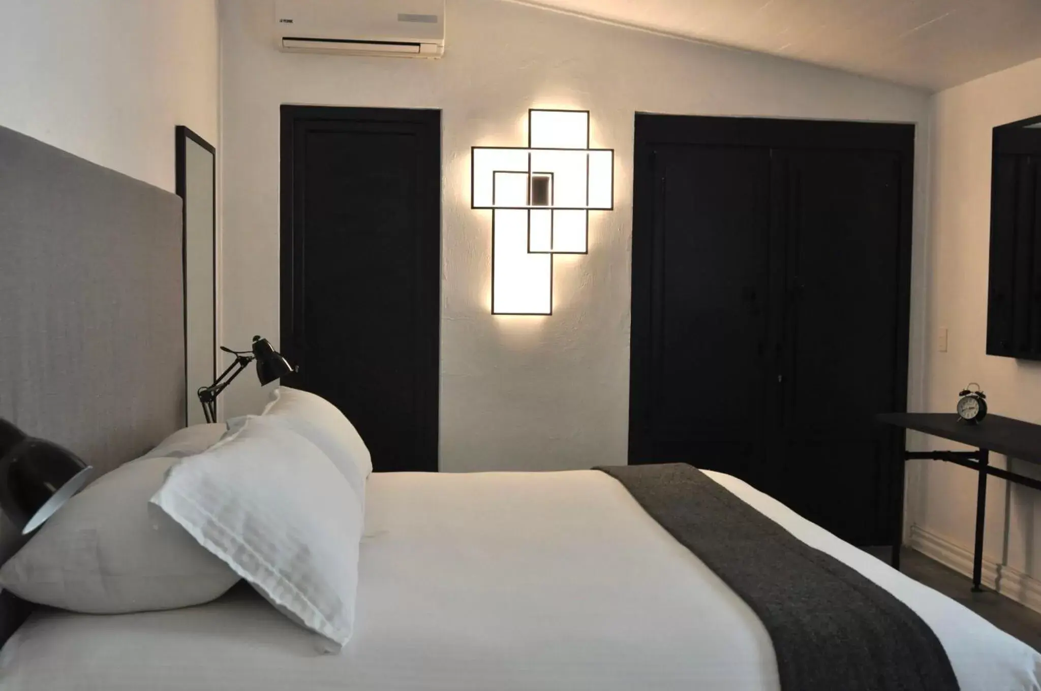 Bed in Las Casas B&B Boutique Hotel, Spa & Restaurante Cuernavaca