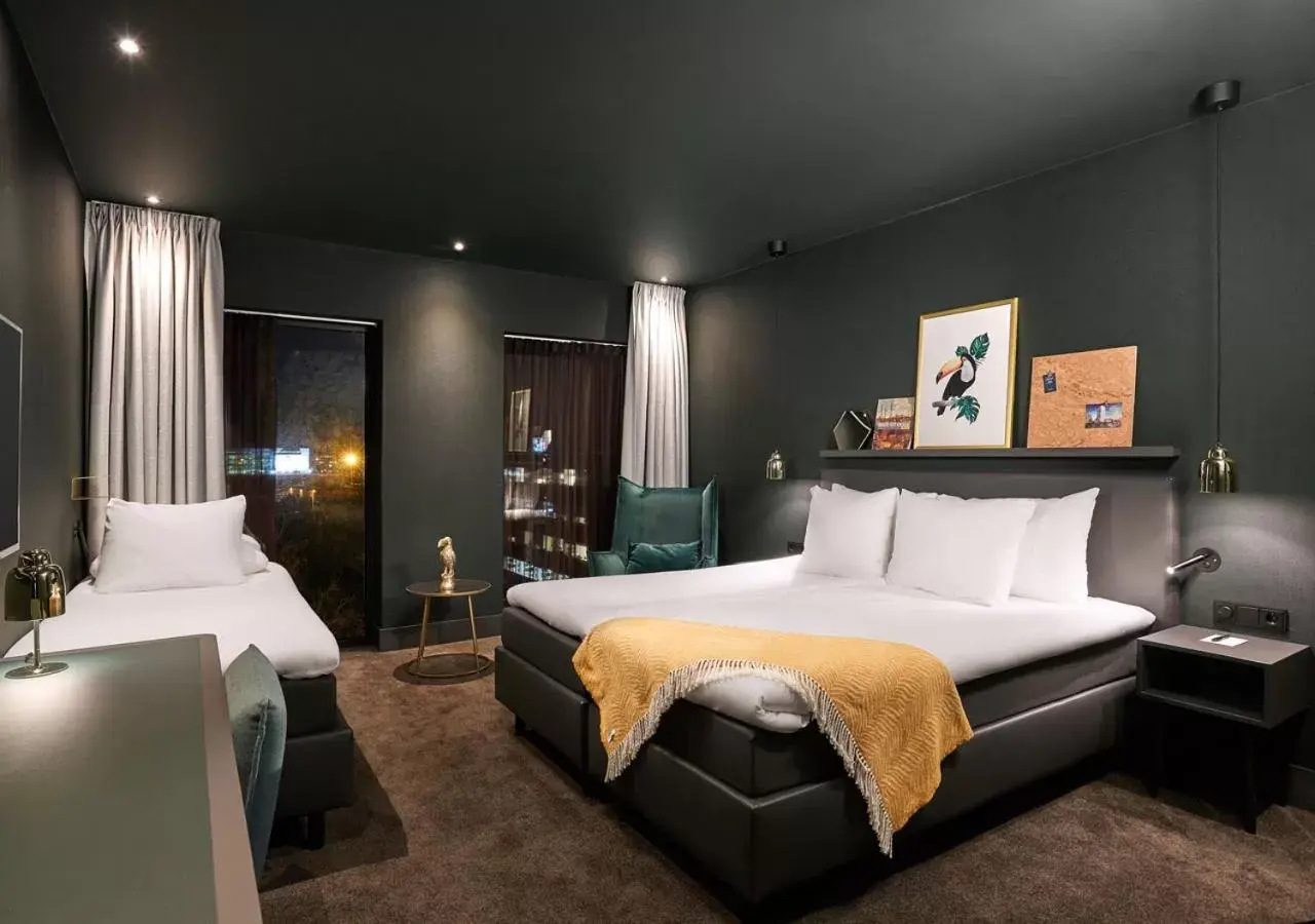 Comfort Triple Room in Van der Valk Hotel Amsterdam - Amstel