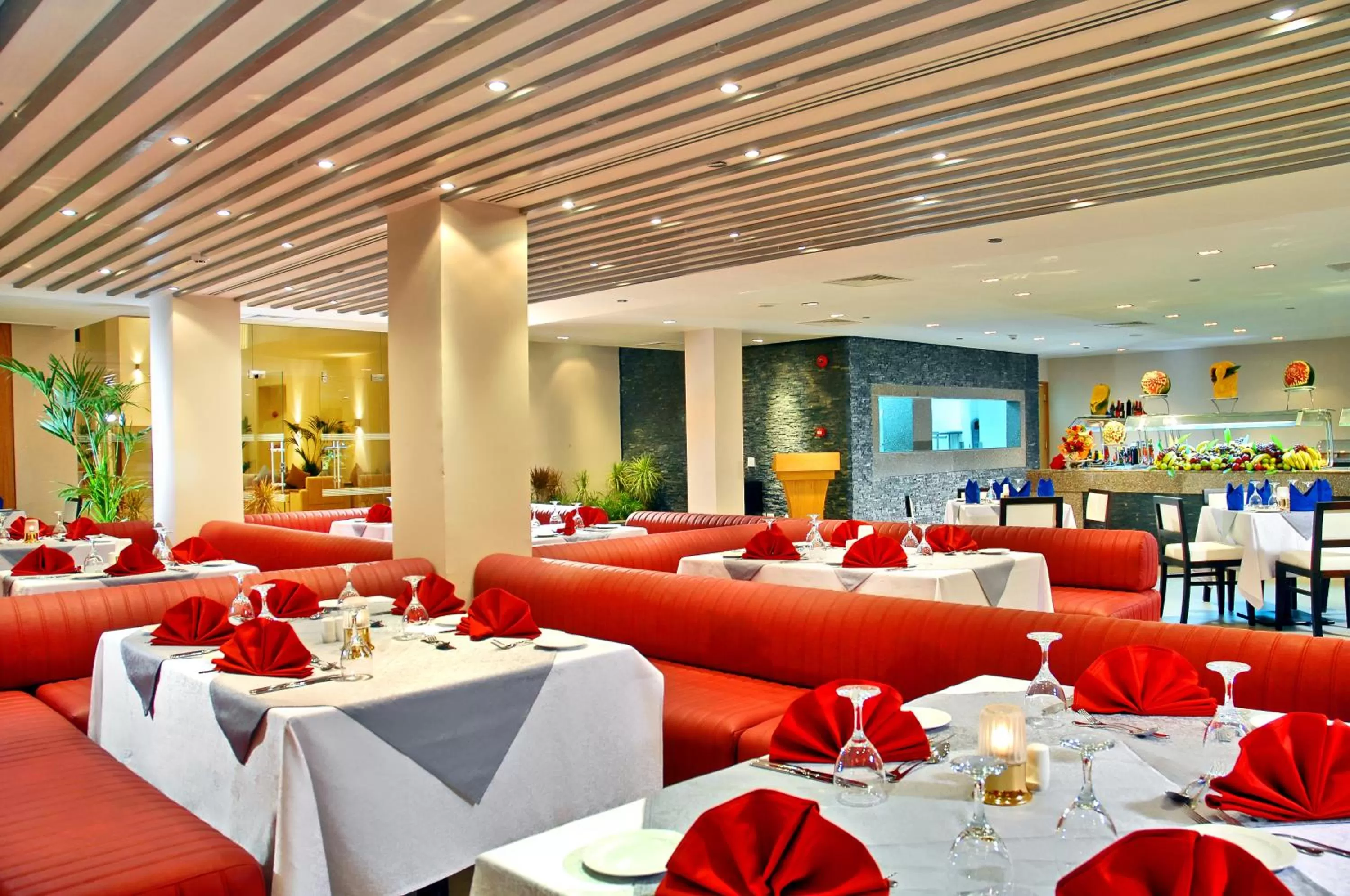 Restaurant/places to eat in Coral Sea Aqua Club Resort