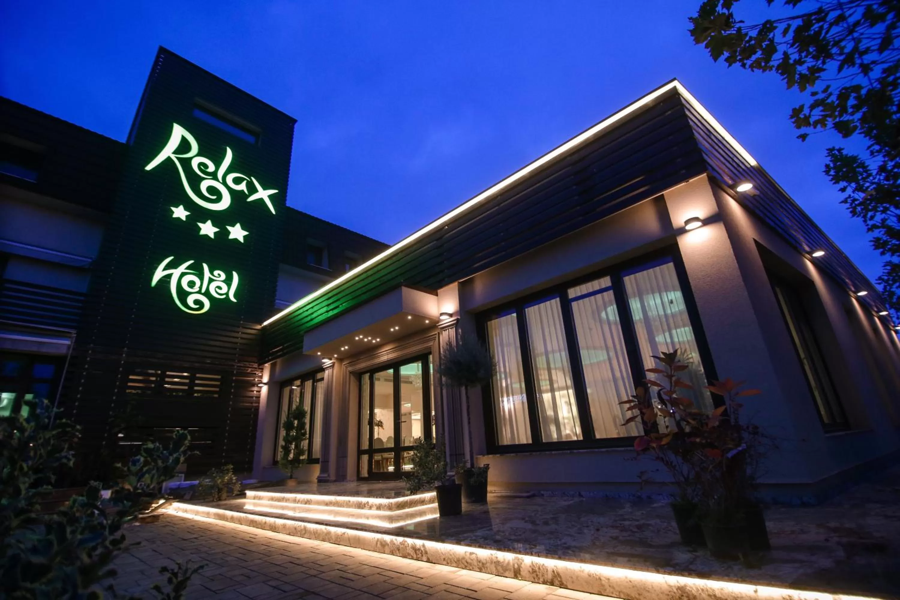 Property building in Hotel Relax Craiova