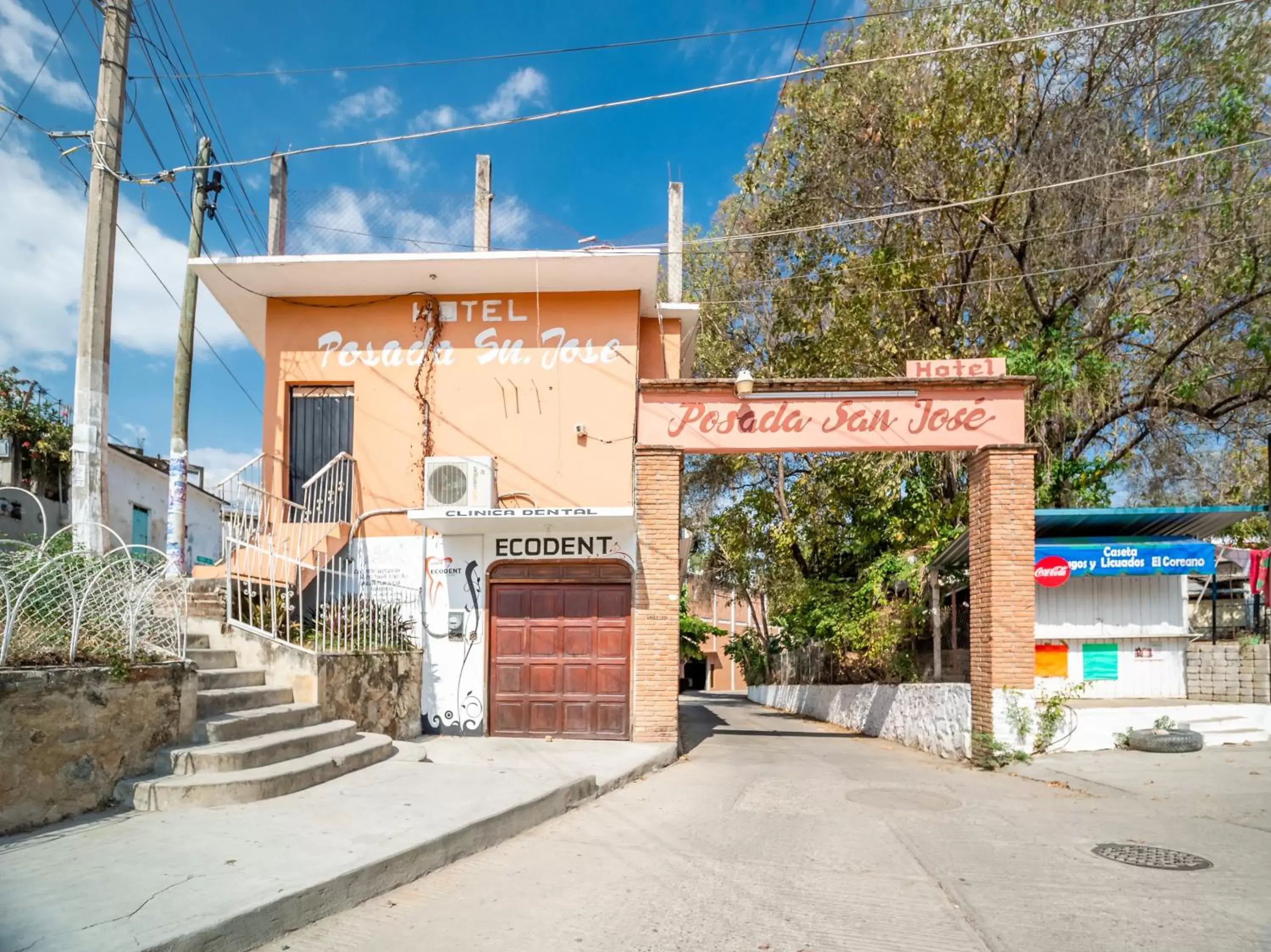 Property Building in Hotel Posada San Jose