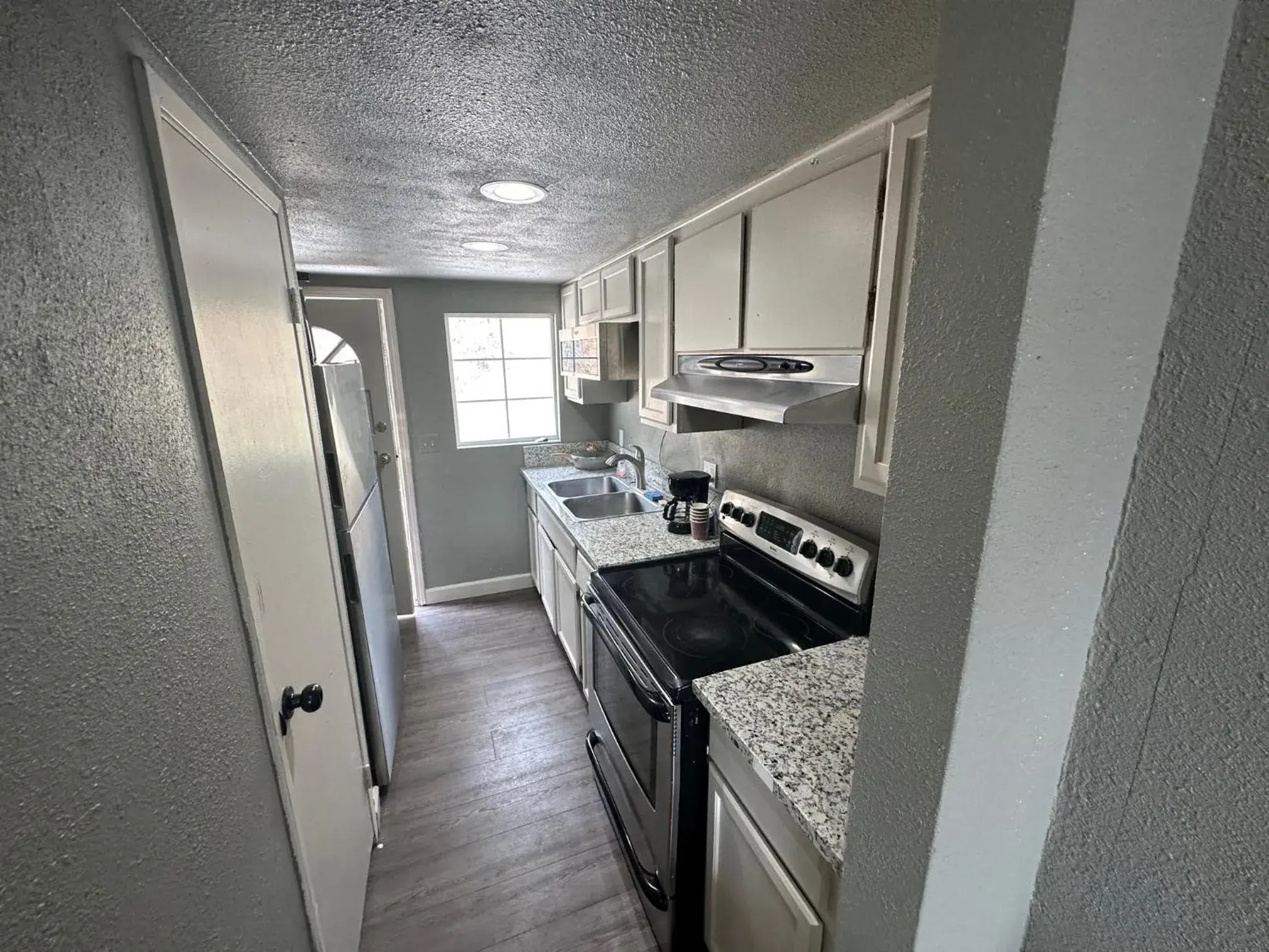 Kitchen/Kitchenette in Mountain Trail Lodge and Vacation Rentals