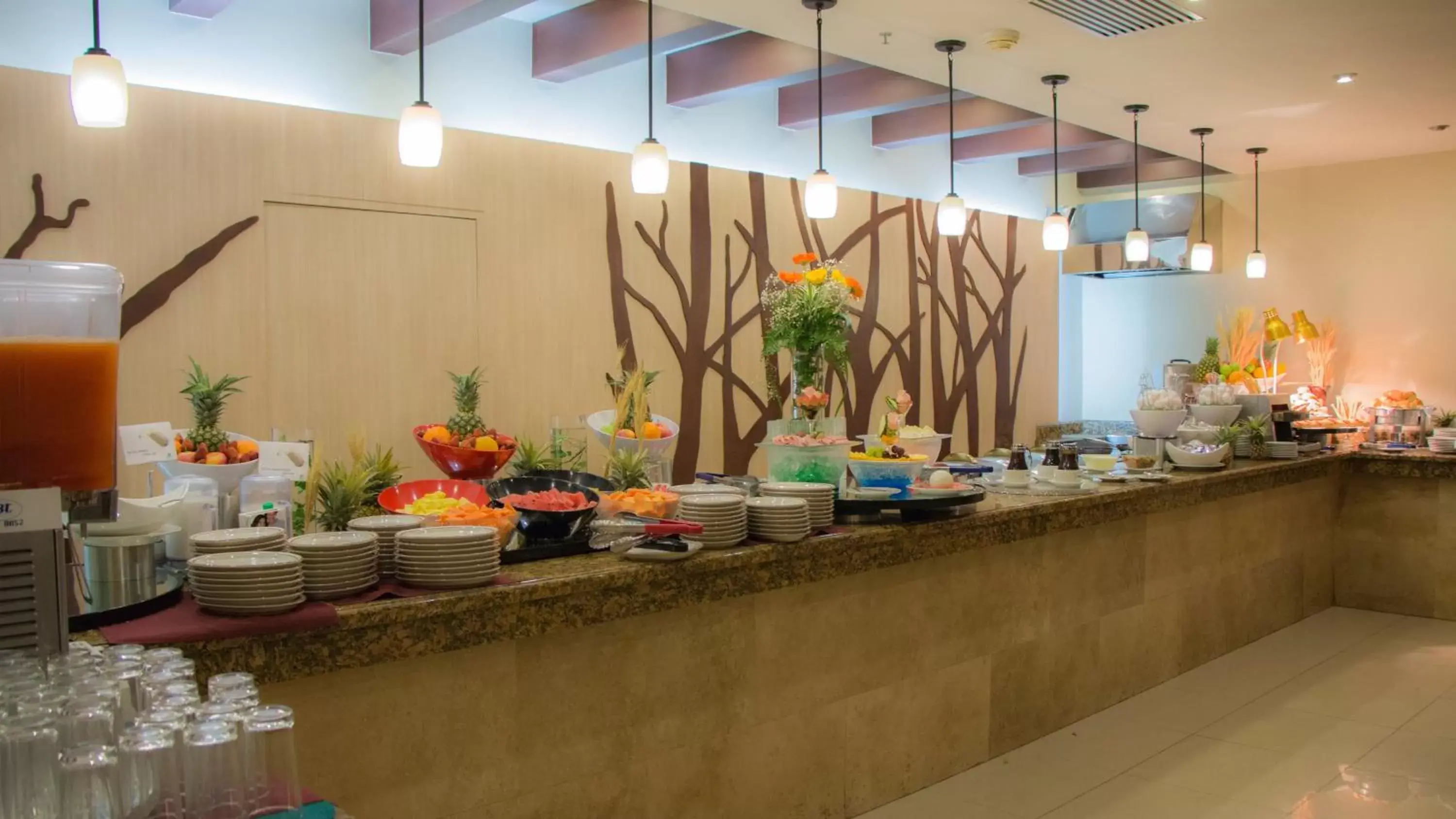 Restaurant/Places to Eat in Holiday Inn Guatemala, an IHG Hotel