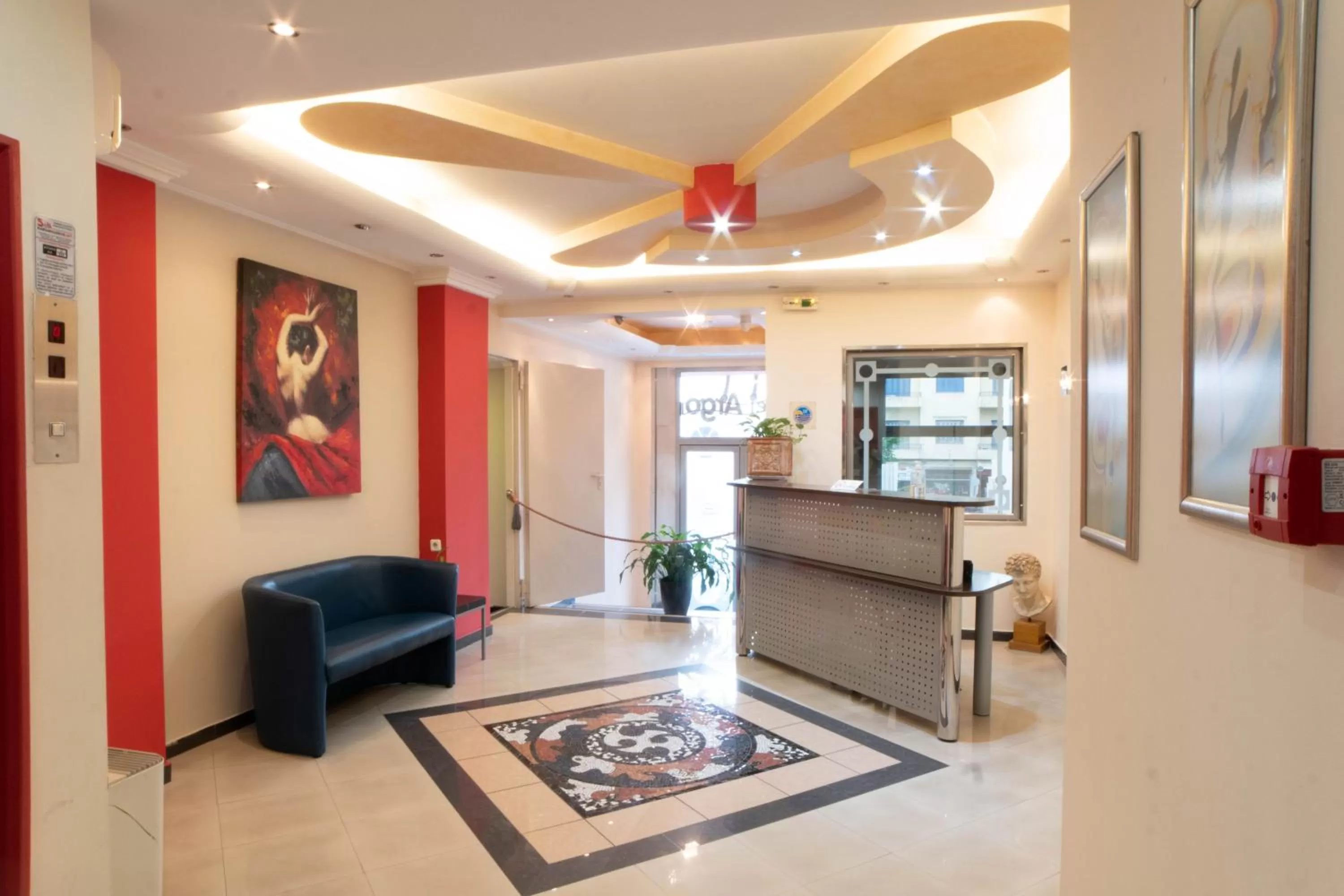 Living room in Argo Hotel Piraeus