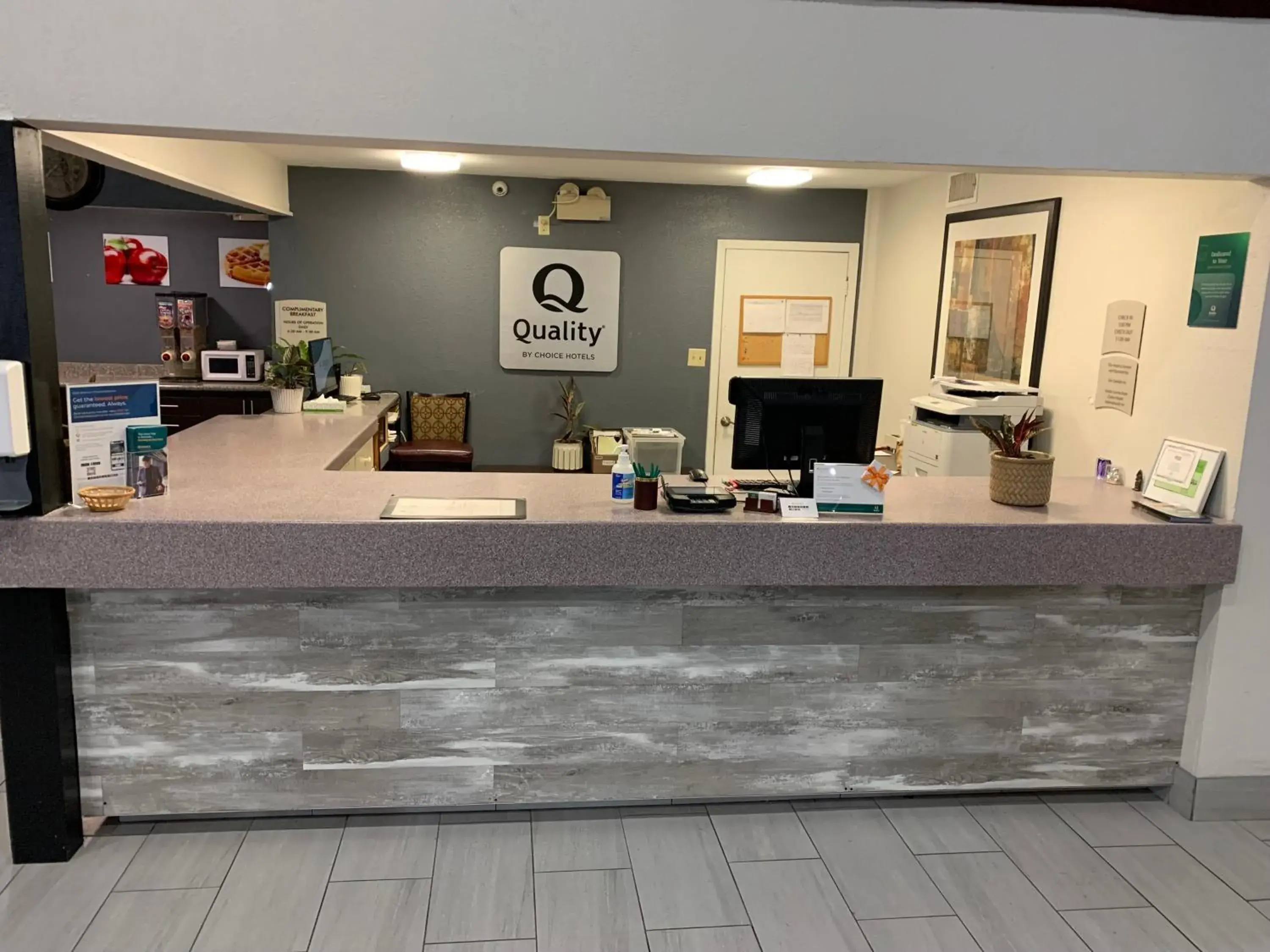 Lobby or reception in Quality Inn Eastland I-20 Lobby or reception in Quality Inn Eastland I-20