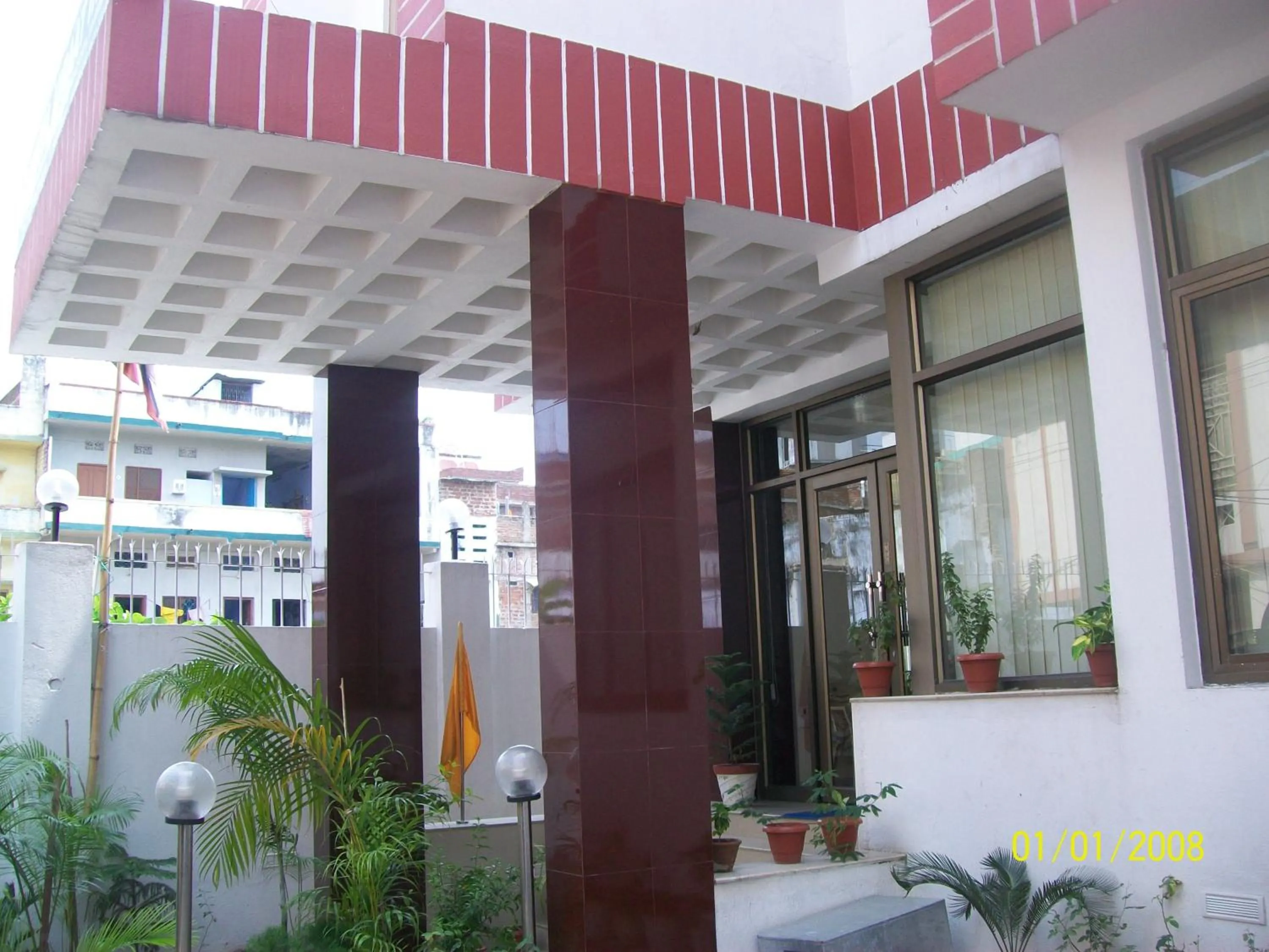 Facade/entrance in Hotel Viraat Inn