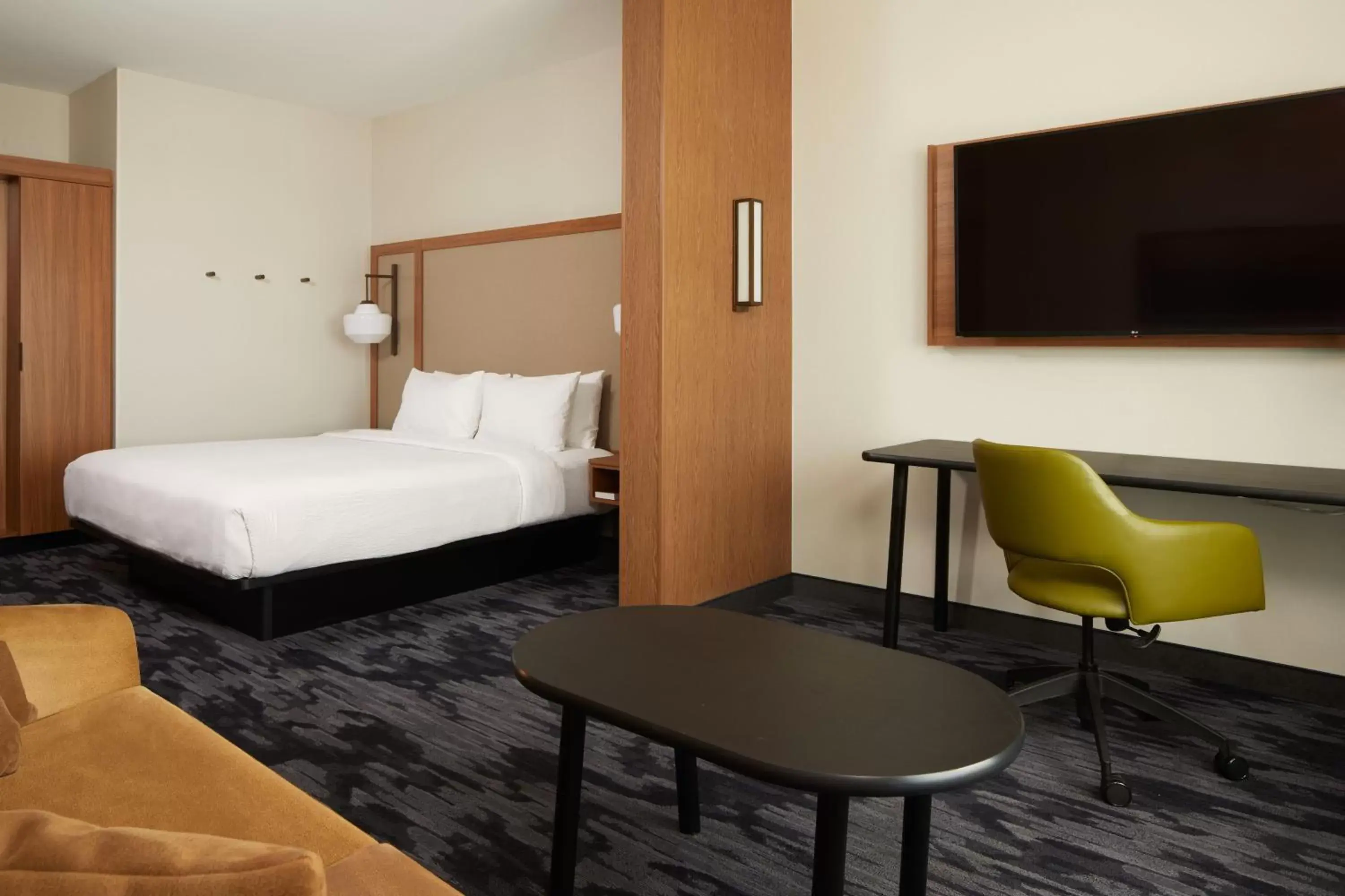 Bedroom, Bed in Fairfield by Marriott Inn & Suites Palmdale West