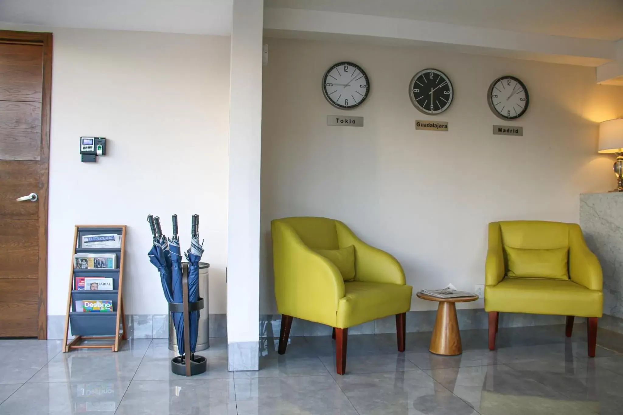 Lobby or reception, Seating Area in Country Hotel & Suites