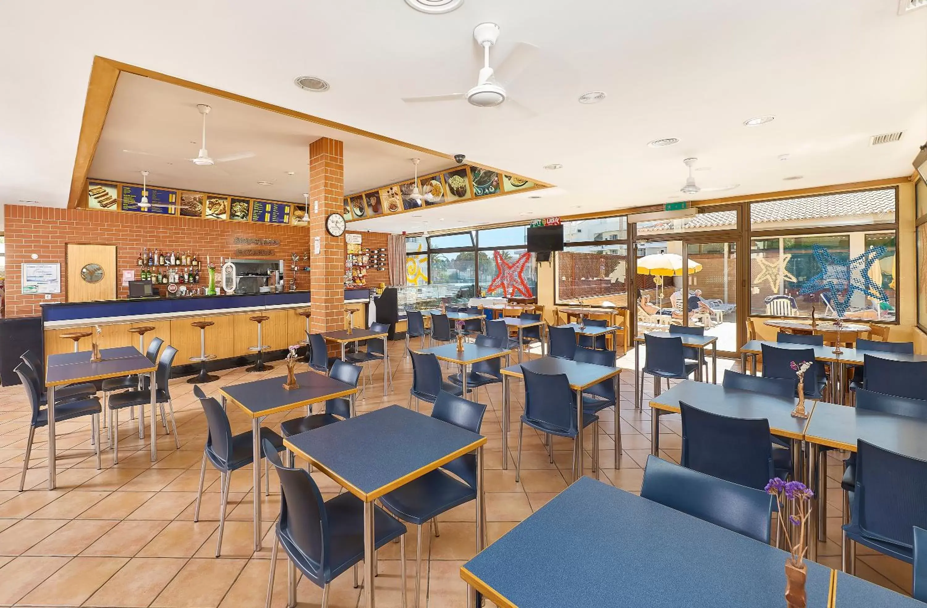 Food and drinks, Restaurant/Places to Eat in Oceanus Aparthotel