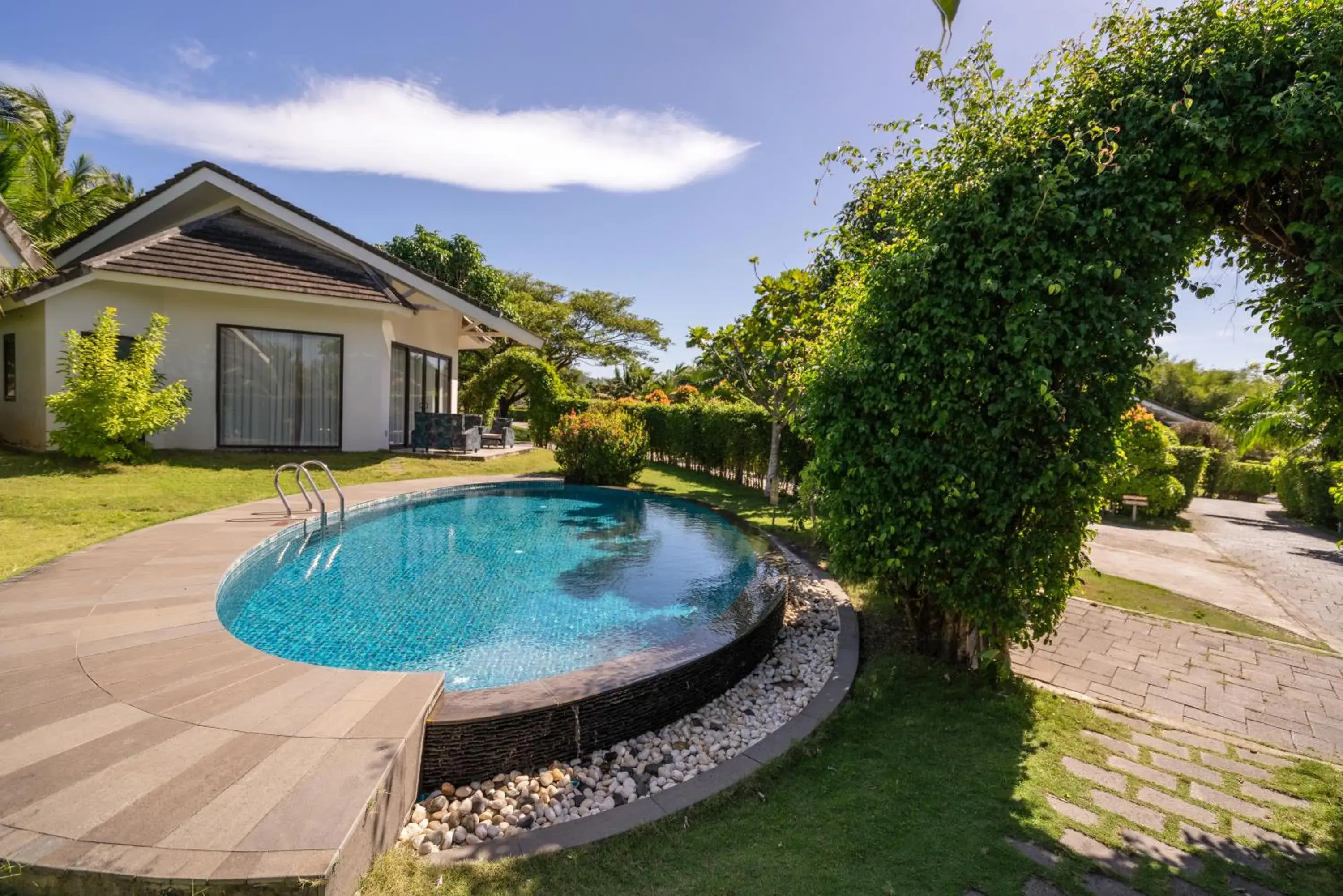 Swimming Pool in The Shells Resort & Spa Phu Quoc