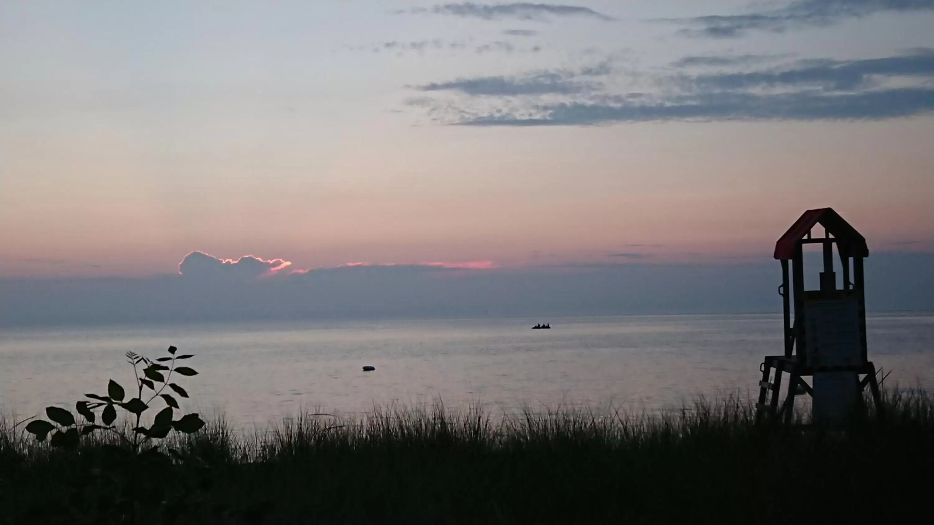 Neighbourhood, Sunrise/Sunset in Colborne Bed and Breakfast
