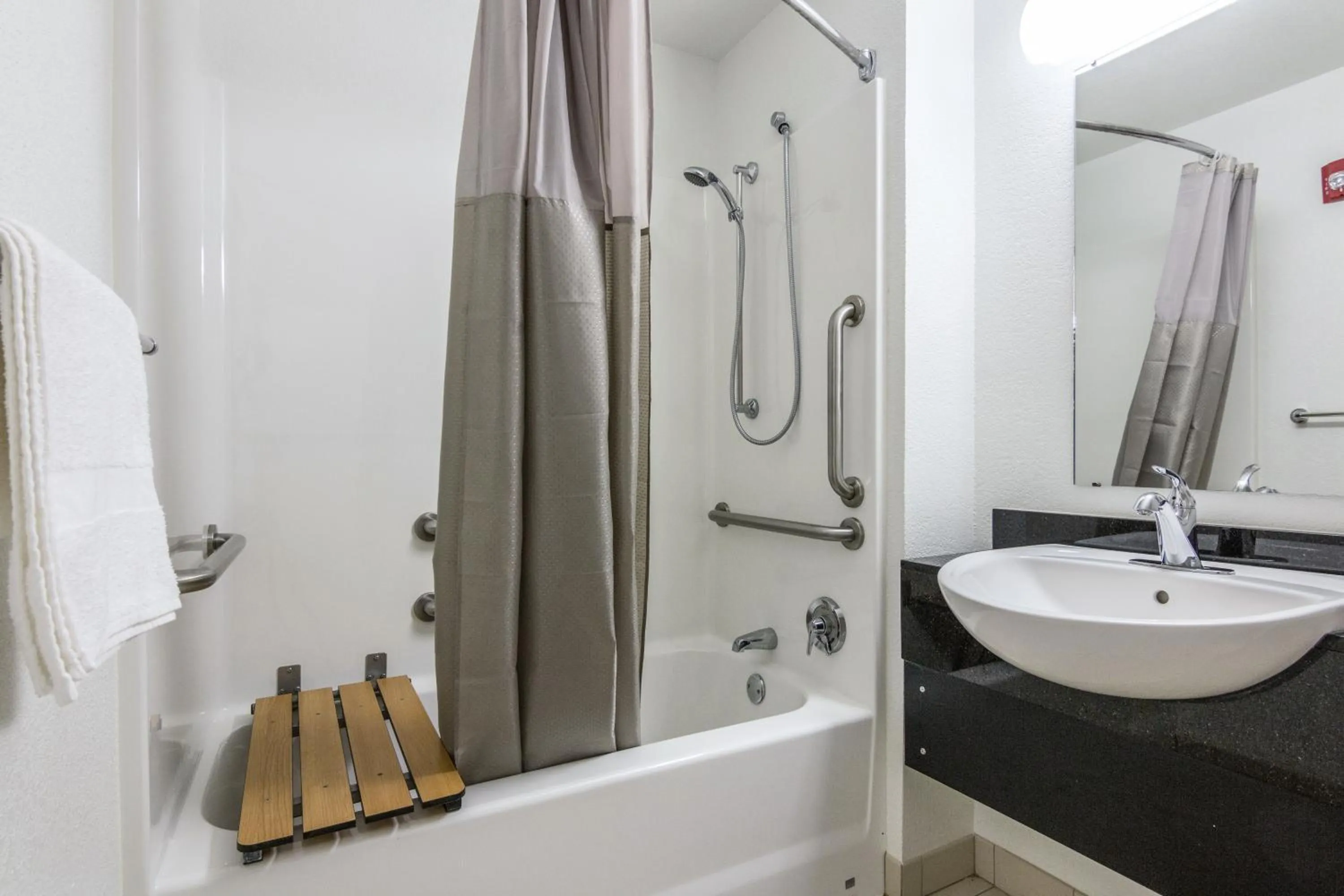 Shower in Motel 6-Longview, TX