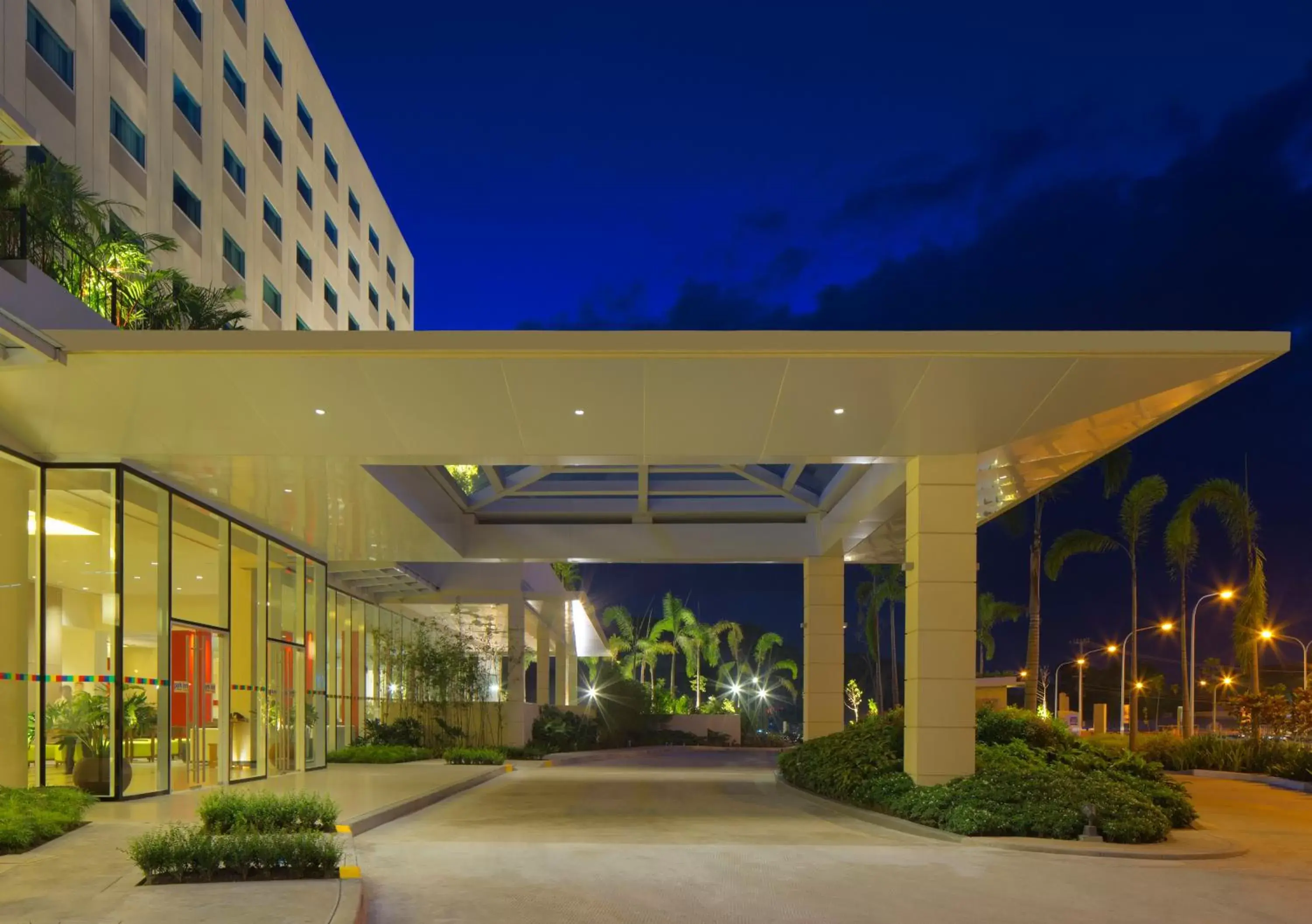 Facade/entrance in Park Inn by Radisson Davao Facade/entrance in Park Inn by Radisson Davao
