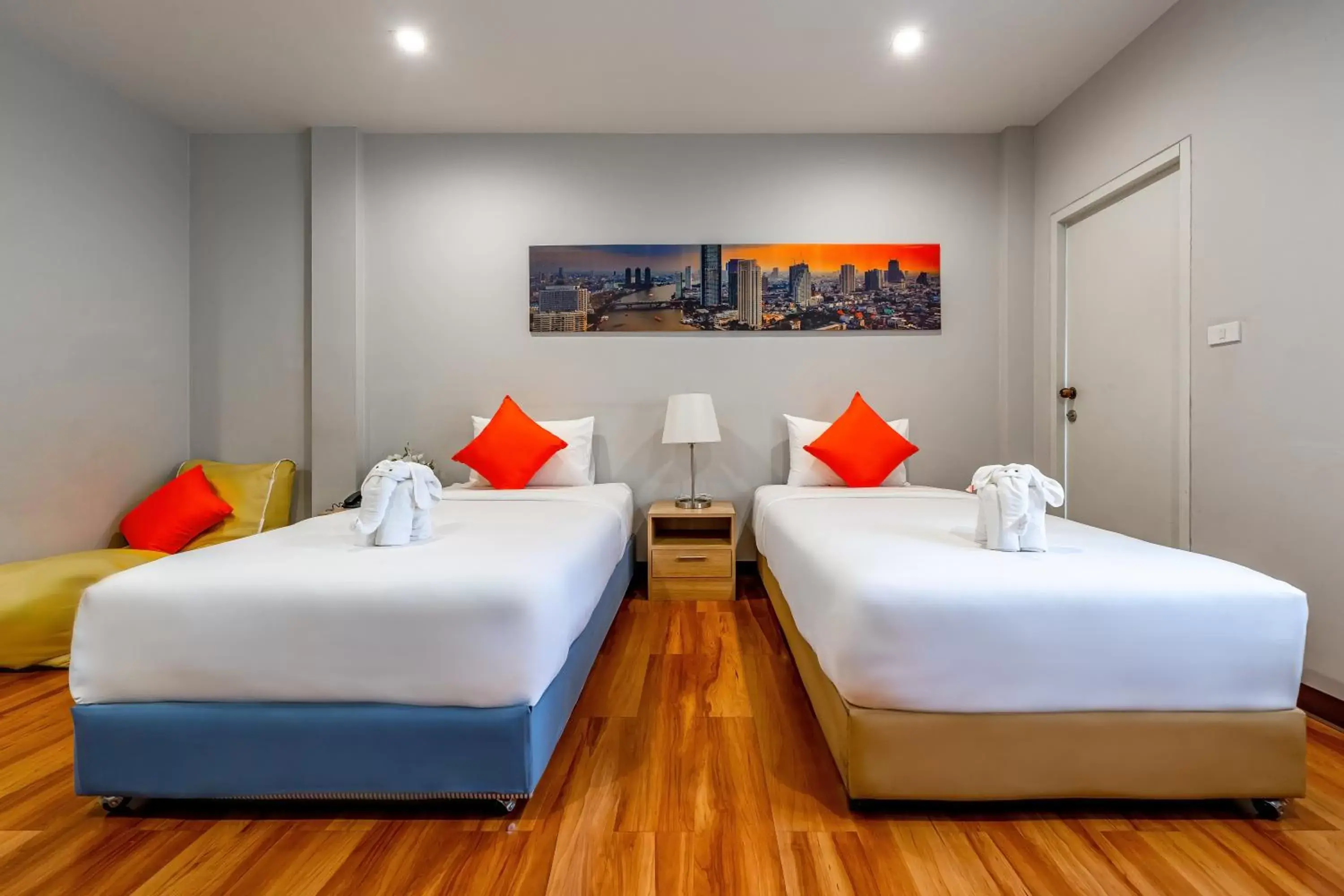 Superior Twin Room in 7 Days Premium Hotel at Icon Siam Station - No Parking Superior Twin Room in 7 Days Premium Hotel at Icon Siam Station - No Parking