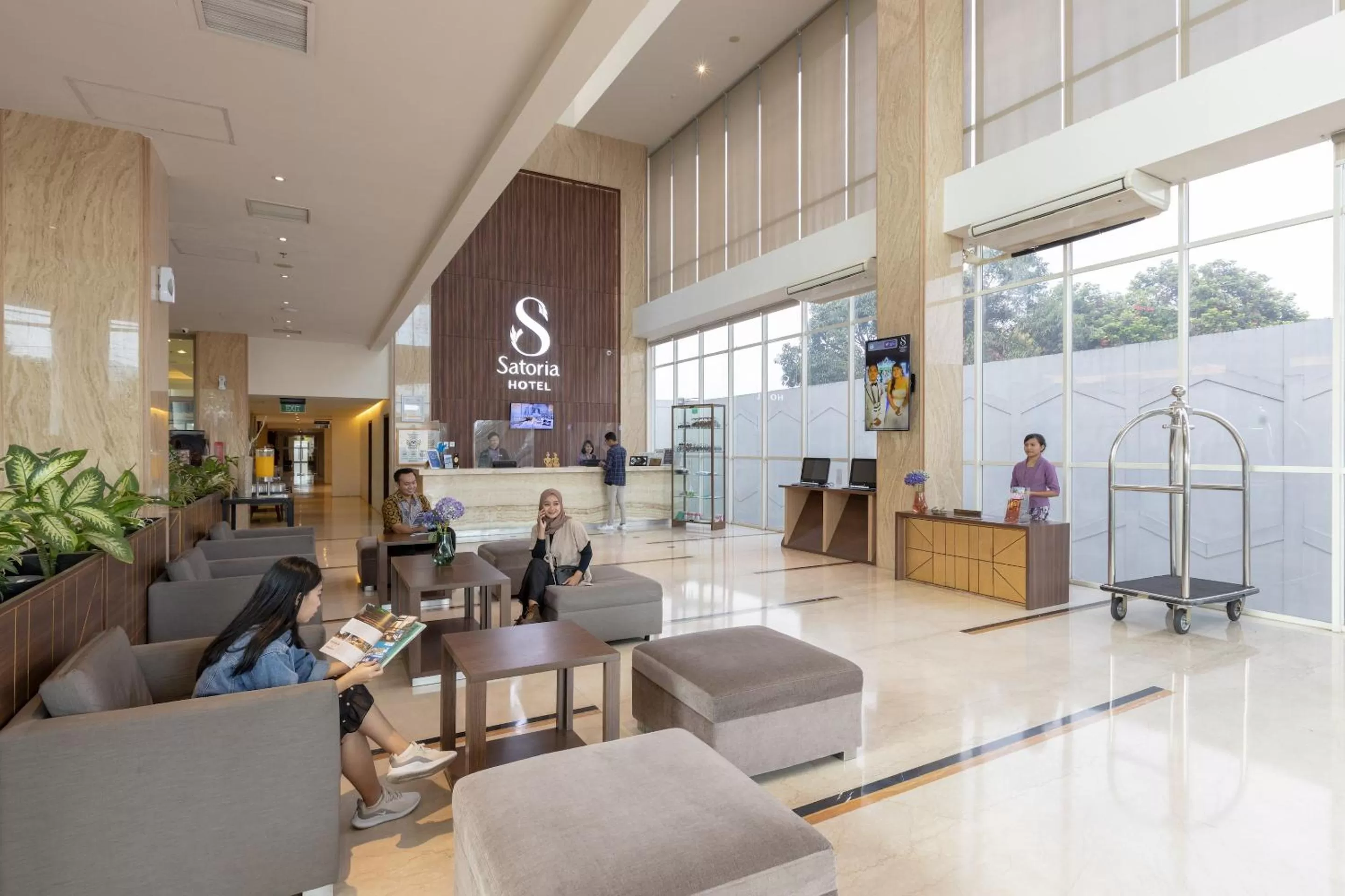 Lobby or reception in Satoria Hotel Yogyakarta - CHSE Certified