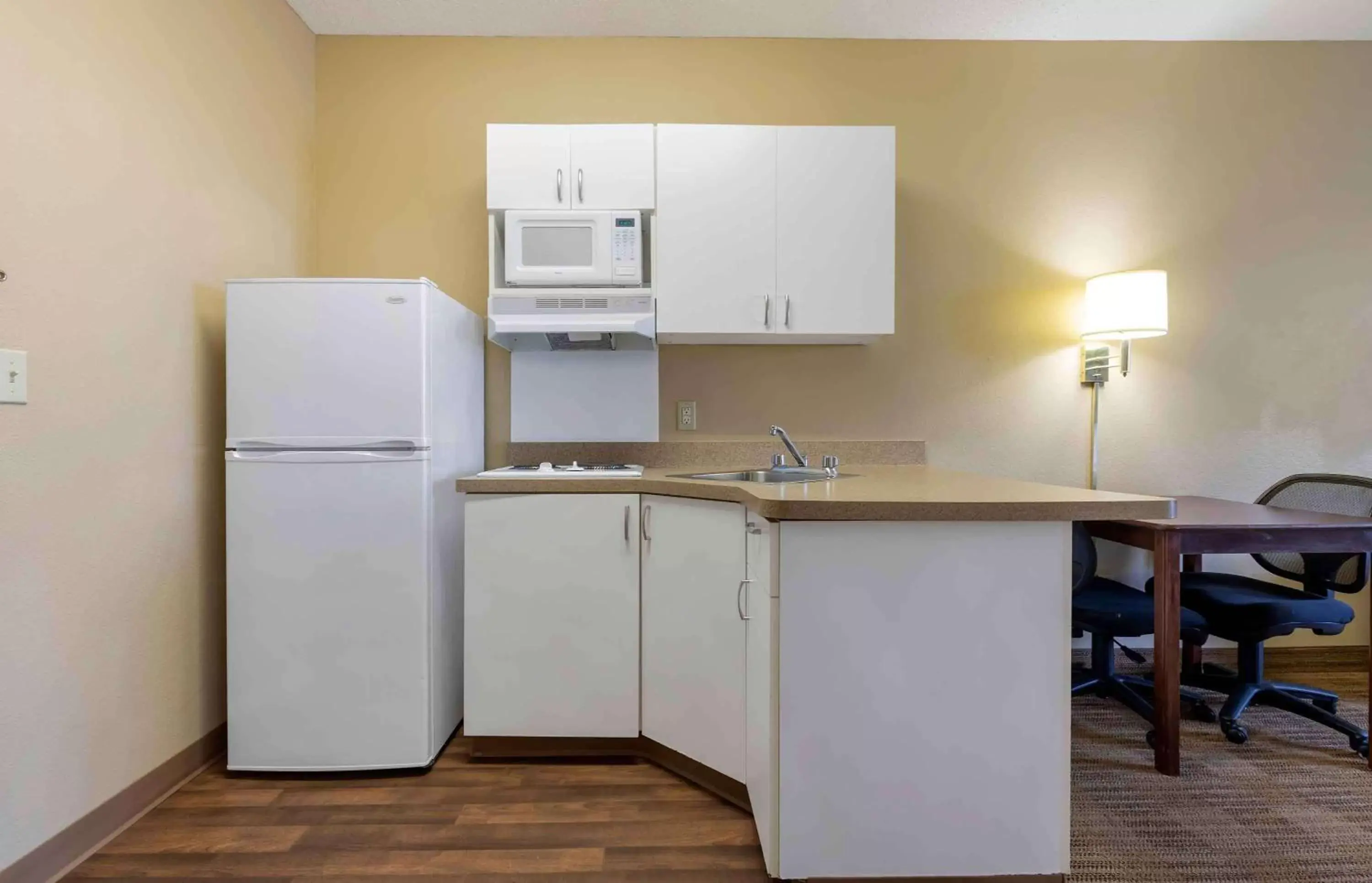Bedroom, Kitchen/Kitchenette in Extended Stay America Suites - Waco - Woodway