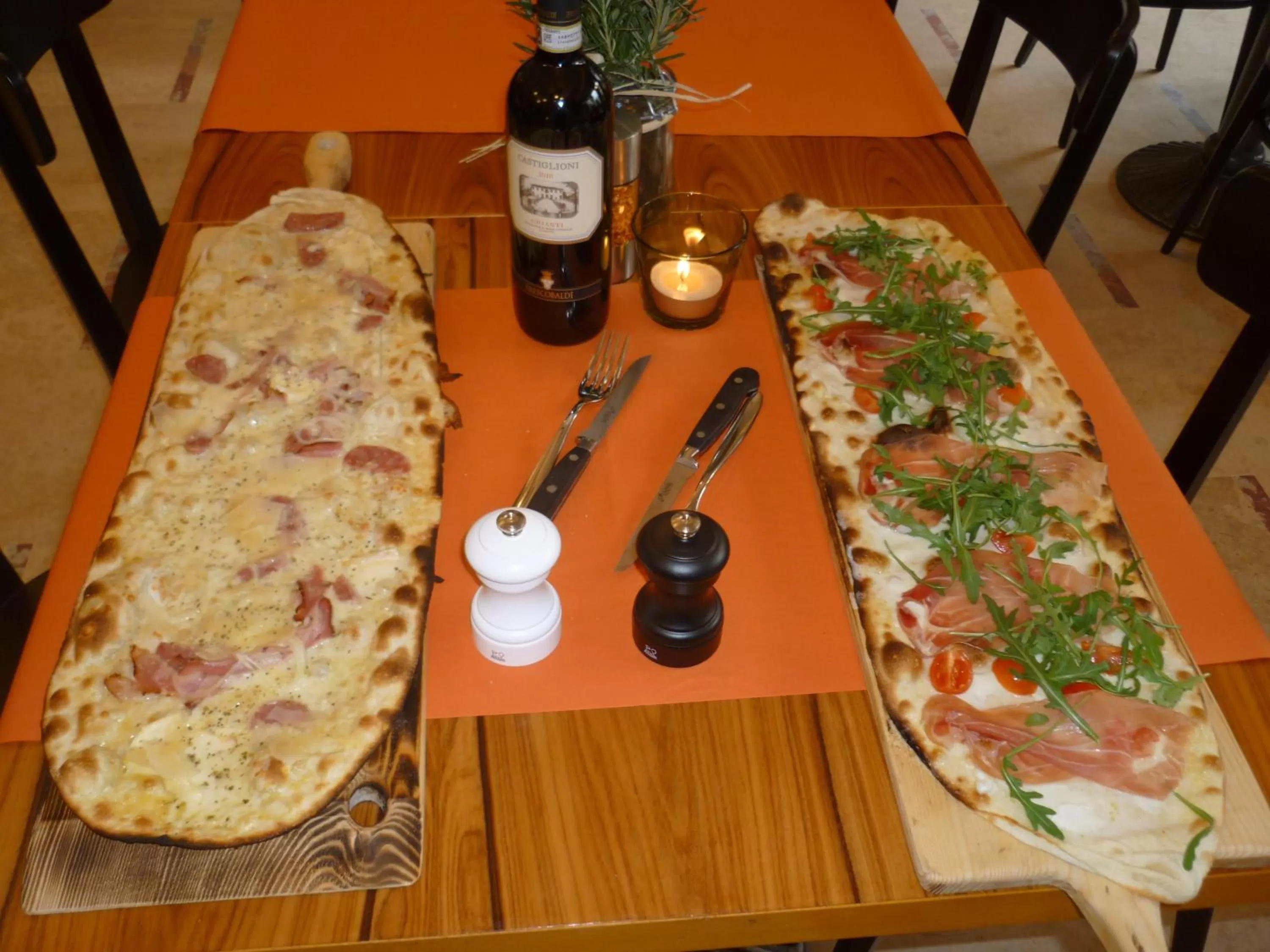 Food and drinks in Enjoy 1313AG Hotel Touring