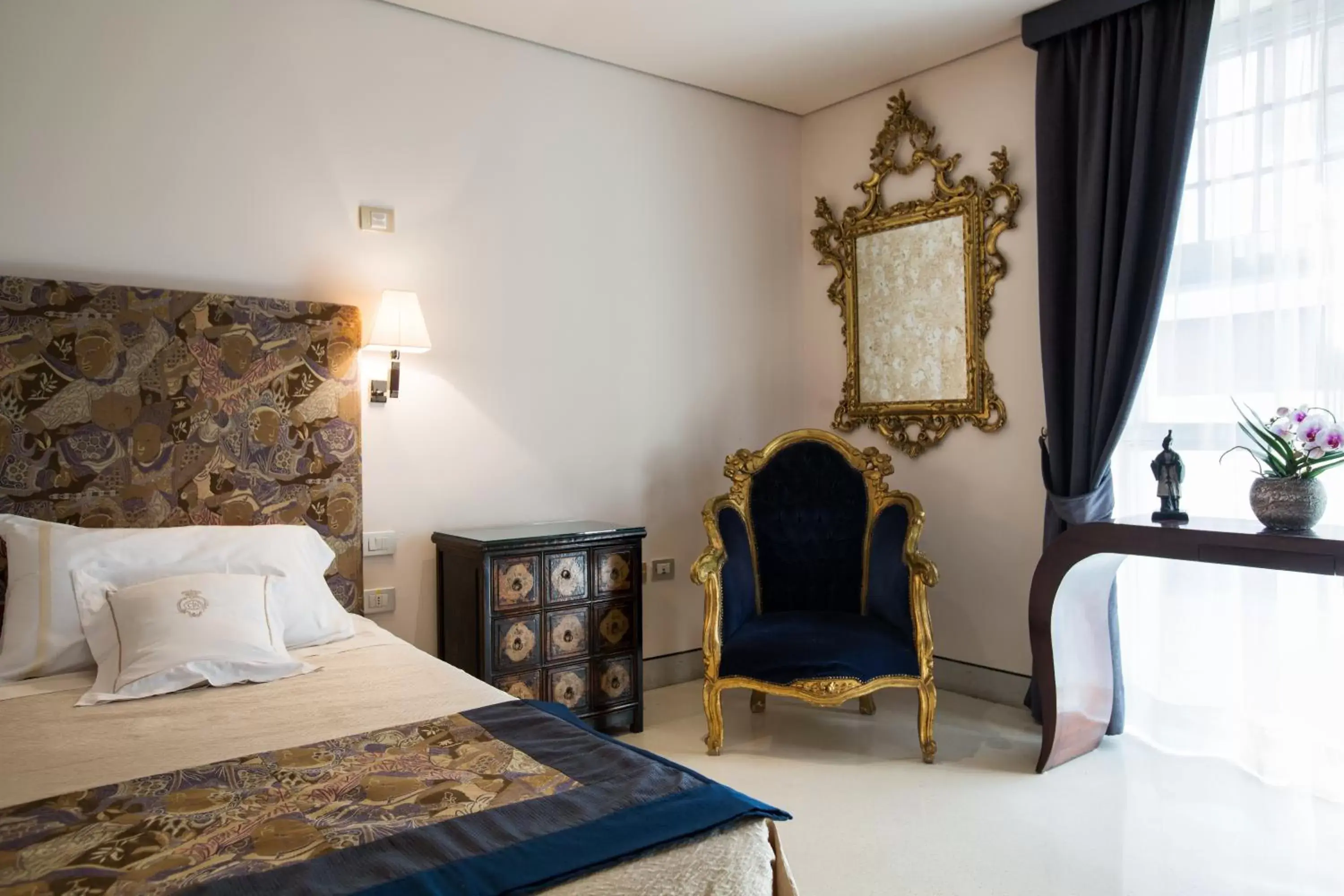 Photo of the whole room, Bed in Ca' Nigra Lagoon Resort Photo of the whole room, Bed in Ca' Nigra Lagoon Resort