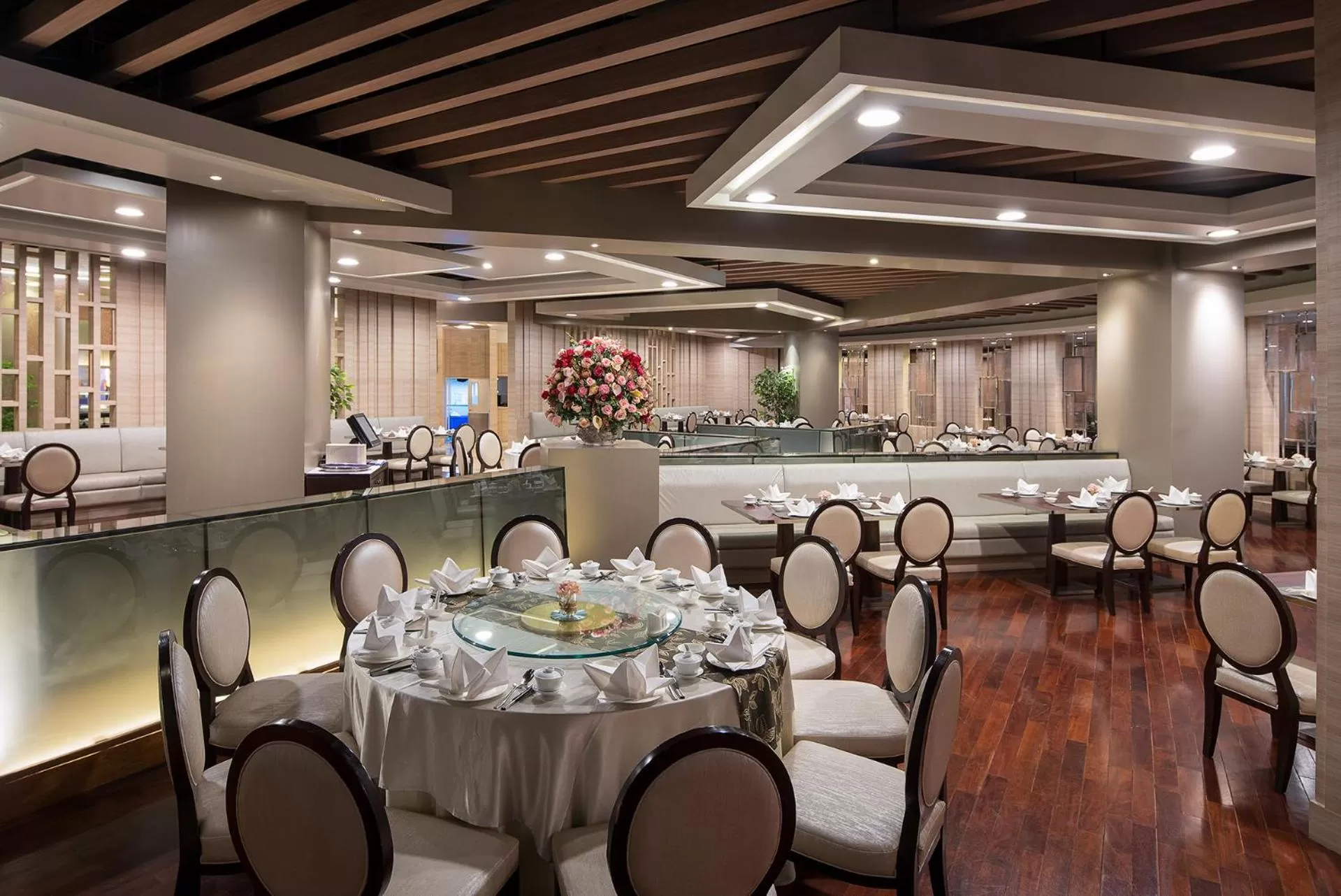 Restaurant/places to eat in The Berkeley Hotel Pratunam